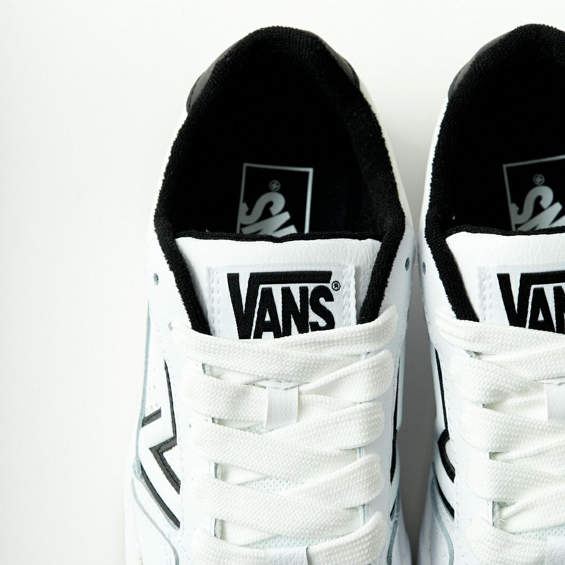 VANS [バンズ] アップランド [VN000D1HYB2] WHITE/BLAC