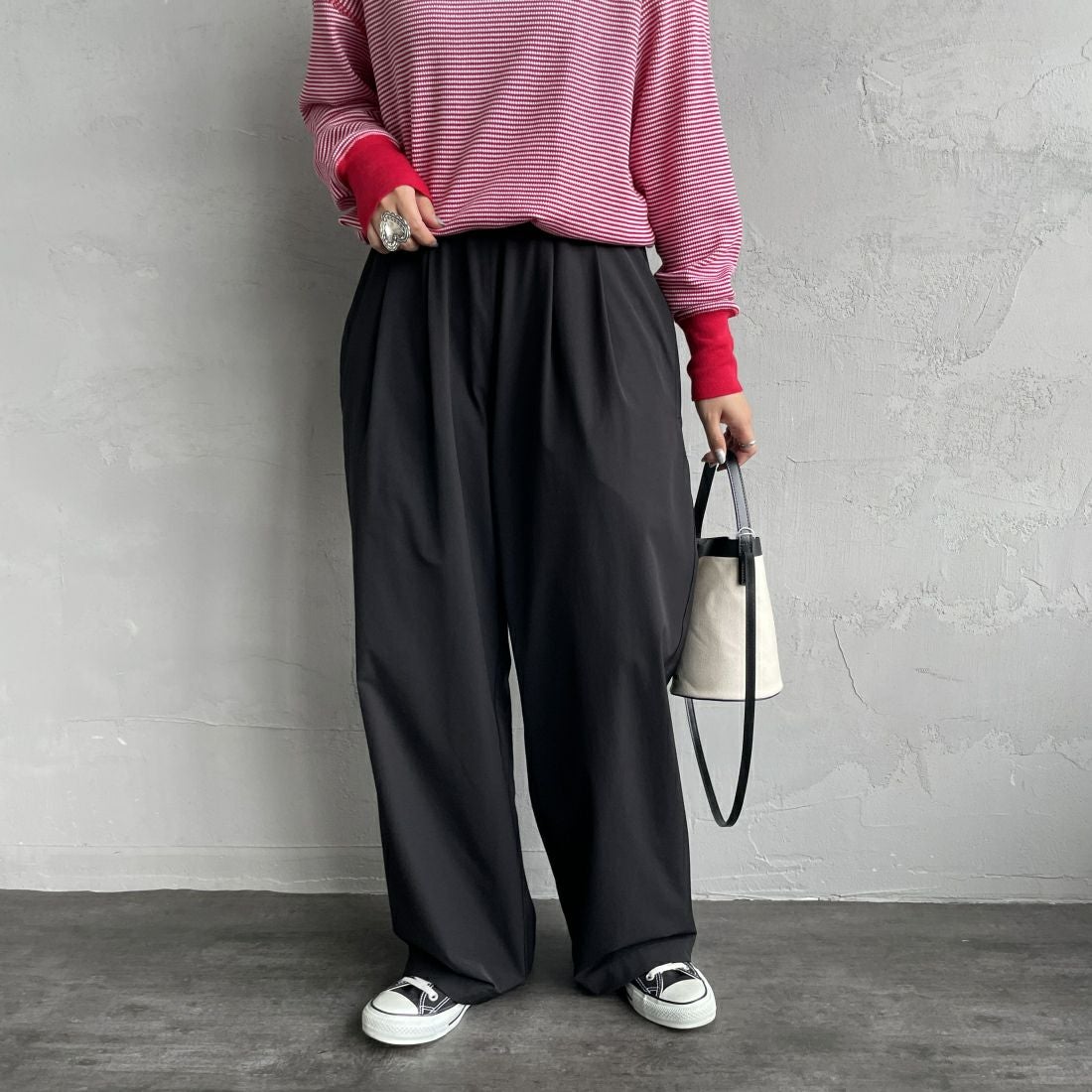 BLACK&&モデル身長：156cm 着用サイズ：F&&