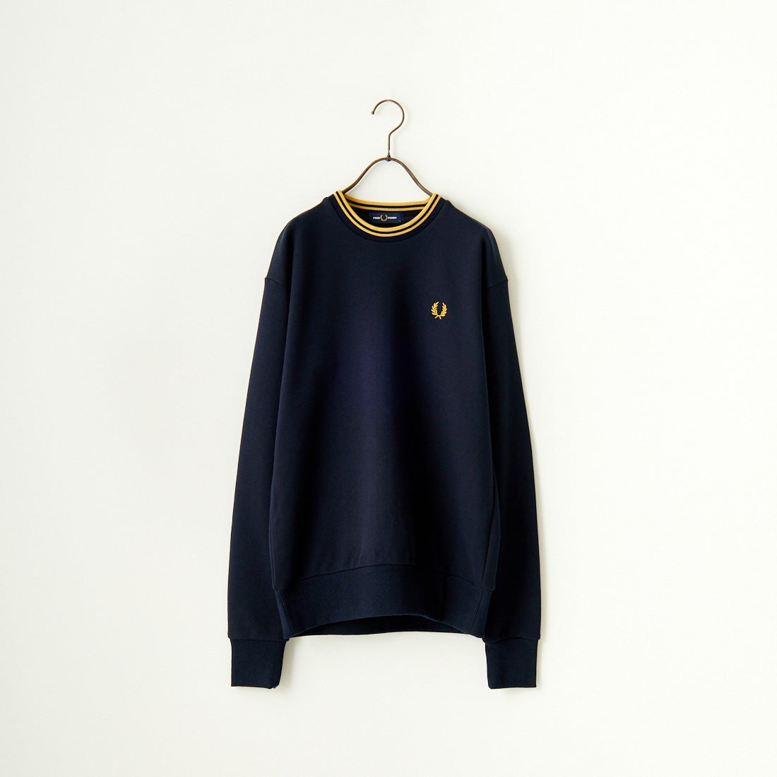 FRED PERRY [フレッドペリー] 別注 ツインティップライン ワンポイントロゴ刺繍クルーネックスウェット [FPM-24A-004-JF] NAVY