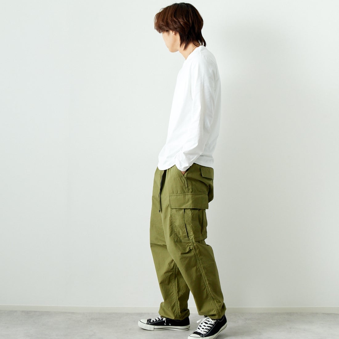 A.P.C. [アー・ペー・セー] ロゴ刺繍 長袖ポケットTシャツ [POCKET-EMB-T] 90 BLANC &&モデル身長：179cm 着用サイズ：L&&