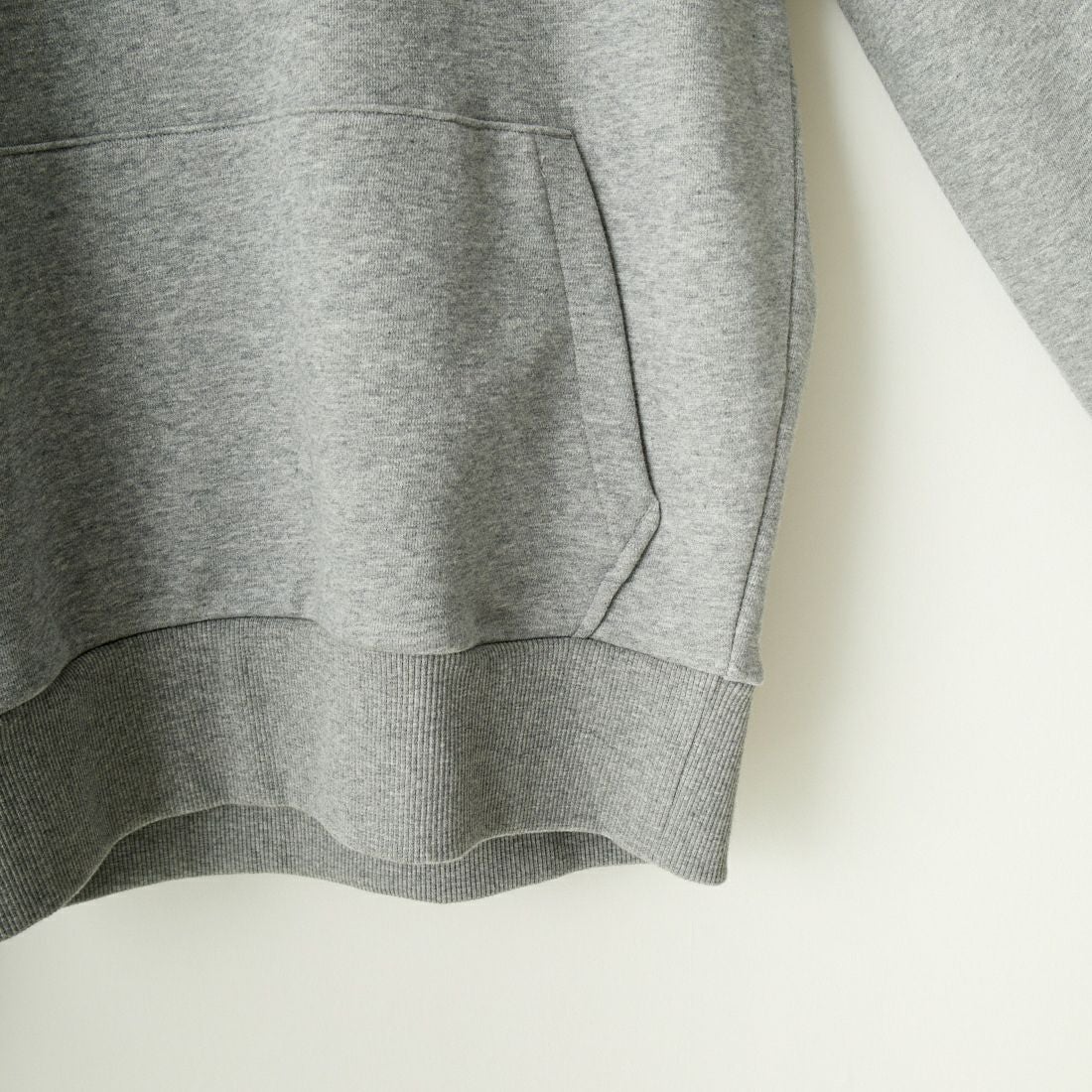 FRED PERRY [フレッドペリー] ワンポイントロゴ刺繍 スウェットパーカー [M2643] R49 STEEL