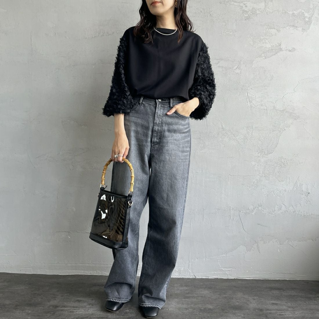 USINE [ユジーヌ] 袖ギャザープルオーバー [2430802] BLACK &&モデル身長：160cm 着用サイズ：F&&