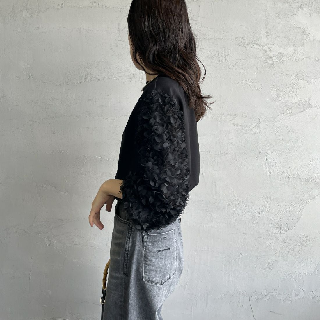 USINE [ユジーヌ] 袖ギャザープルオーバー [2430802] BLACK &&モデル身長：160cm 着用サイズ：F&&