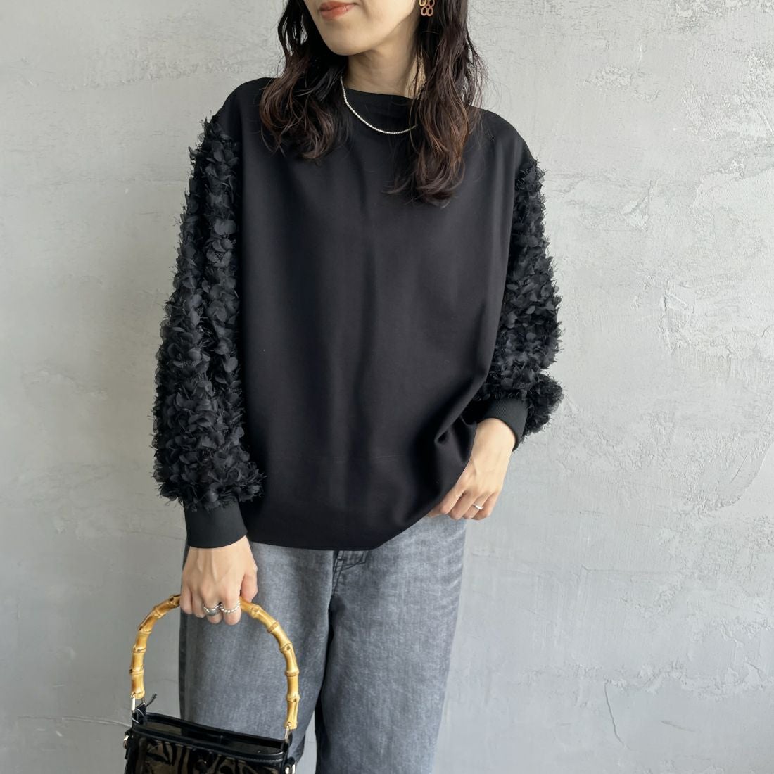 USINE [ユジーヌ] 袖ギャザープルオーバー [2430802] BLACK &&モデル身長：160cm 着用サイズ：F&&