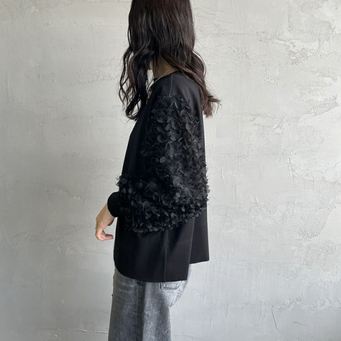 USINE [ユジーヌ] 袖ギャザープルオーバー [2430802] BLACK &&モデル身長：160cm 着用サイズ：F&&