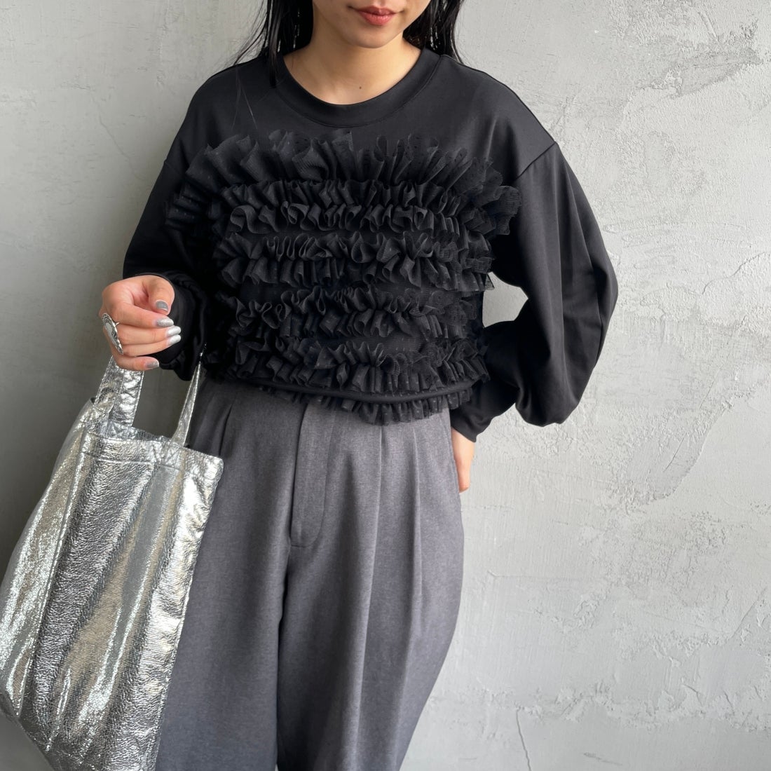 USINE [ユジーヌ] ピスチェドッキングプルオーバー [2430803] BLACK &&モデル身長：156cm 着用サイズ：F&&
