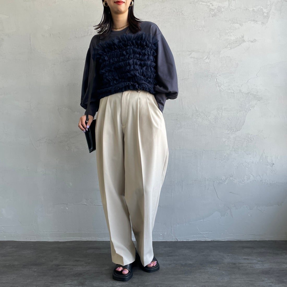 USINE [ユジーヌ] ピスチェドッキングプルオーバー [2430803] NAVY &&モデル身長：163cm 着用サイズ：F&&
