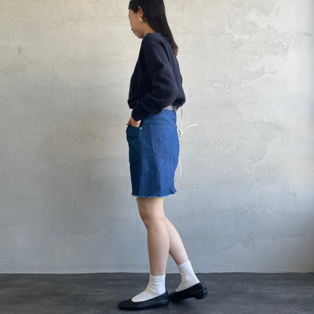 Americana × JEANS FACTORY [アメリカーナ × ジーンズファクトリー] 別注 カットオフデニムミニスカート [ASO-721-JF] LTﾌﾞﾙｰ &&モデル身長：163cm 着用サイズ：S&&