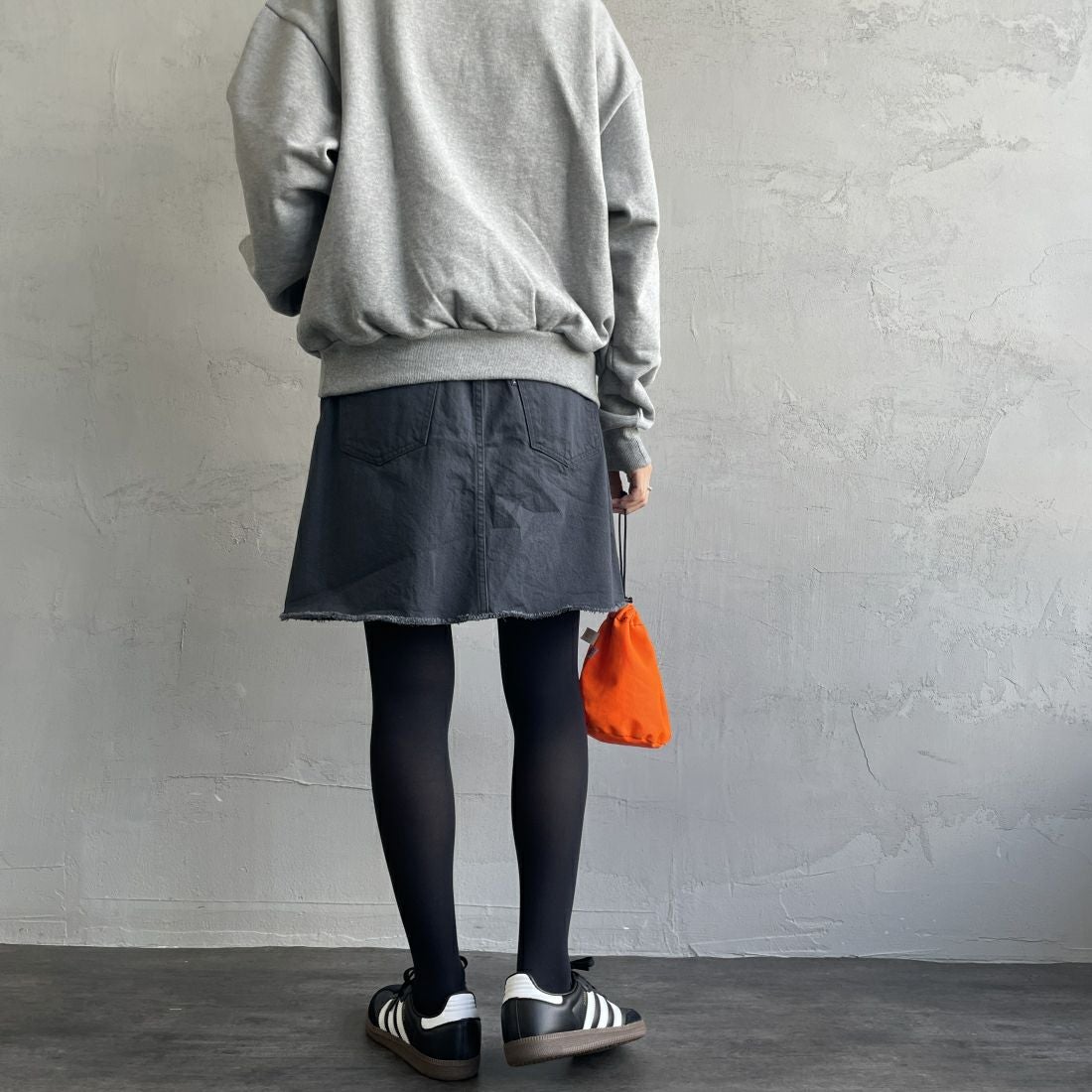 Americana × JEANS FACTORY [アメリカーナ × ジーンズファクトリー] 別注 カットオフデニムミニスカート [ASO-721-JF] ｽﾐｸﾛ &&モデル身長：160cm 着用サイズ：S&&