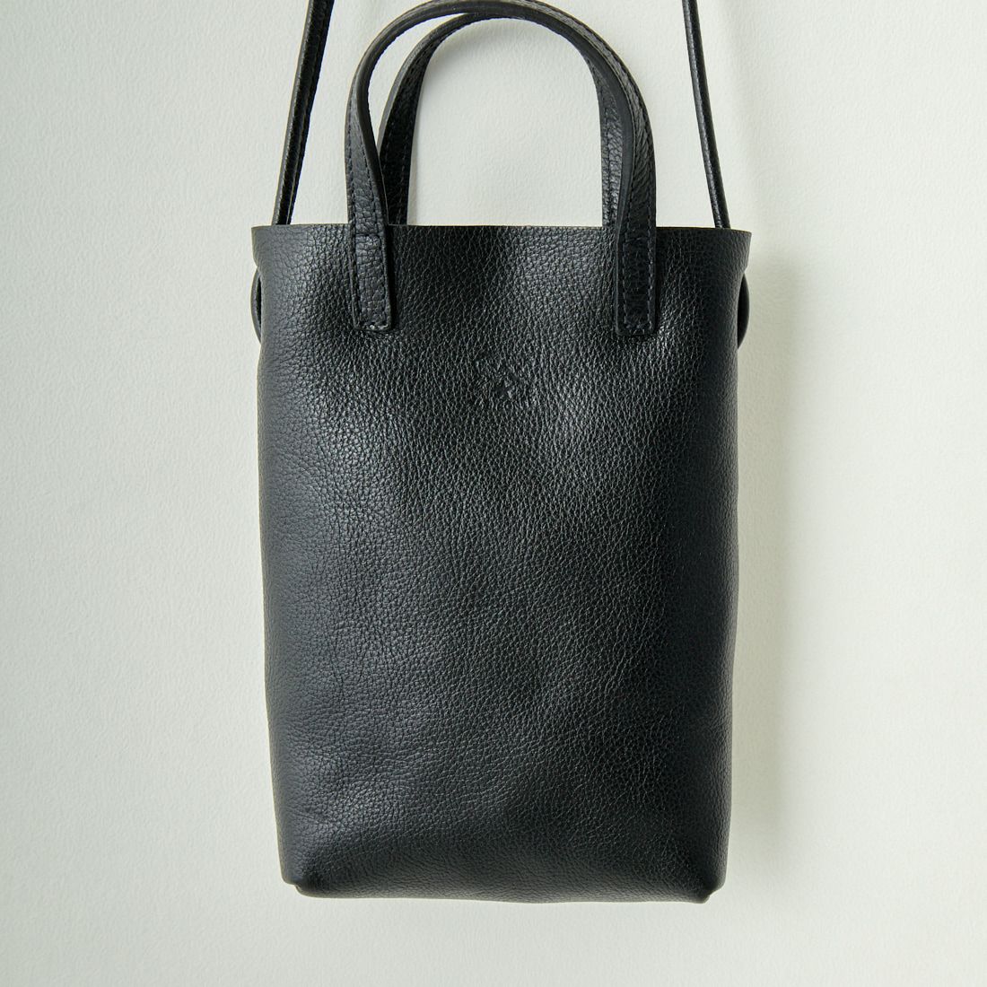 IL BISONTE [イルビゾンテ] ミニ クロスボディバッグ [54222305611] 35 ﾌﾞﾗｯｸ