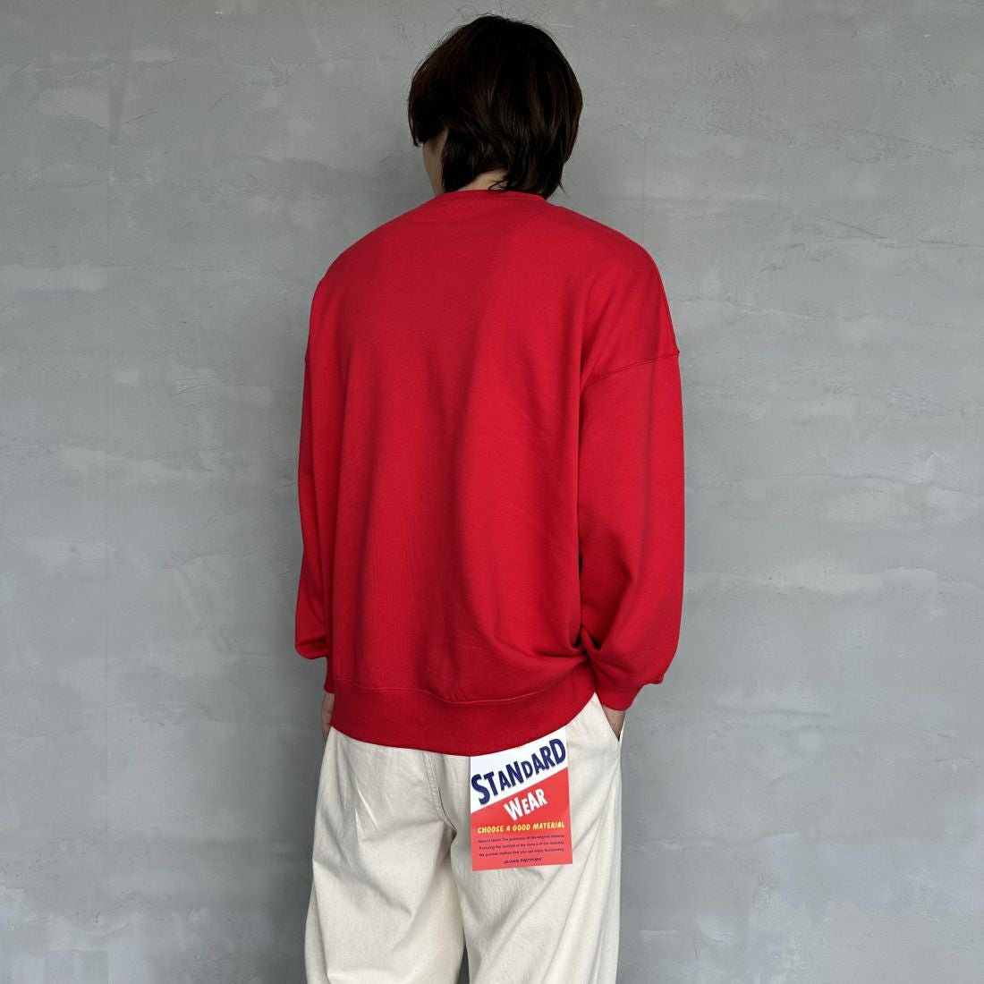 Fanatics [ファナティクス] 別注 MLBロゴ刺繍 クルーネックスウェット [OT0524FW0002-JF] RED CUBS &&モデル身長：179cm 着用サイズ：L&&