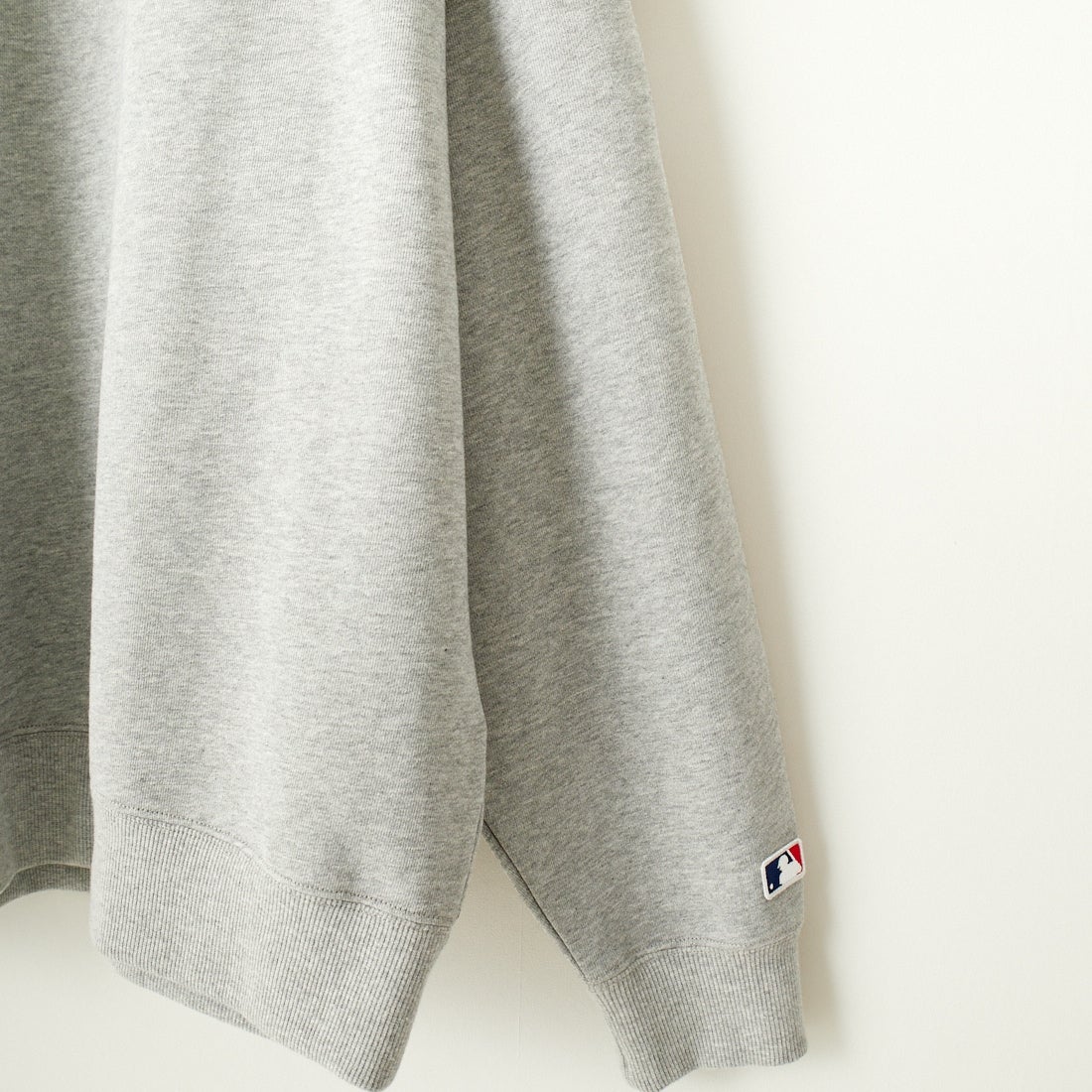 Fanatics [ファナティクス] 別注 MLBロゴ刺繍 クルーネックスウェット [OT0524FW0002-JF] GRY LA