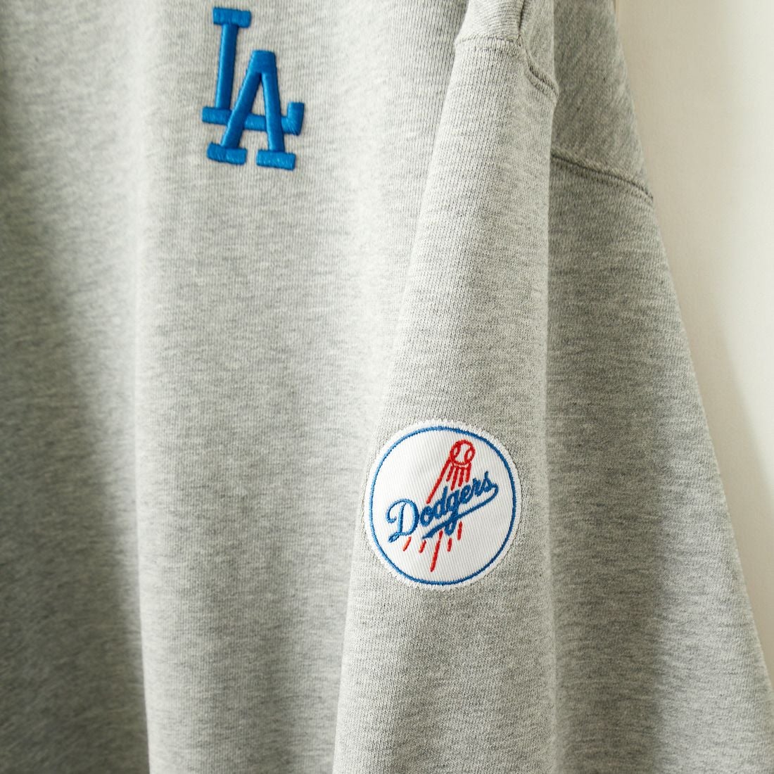 Fanatics [ファナティクス] 別注 MLBロゴ刺繍 クルーネックスウェット [OT0524FW0002-JF] GRY LA