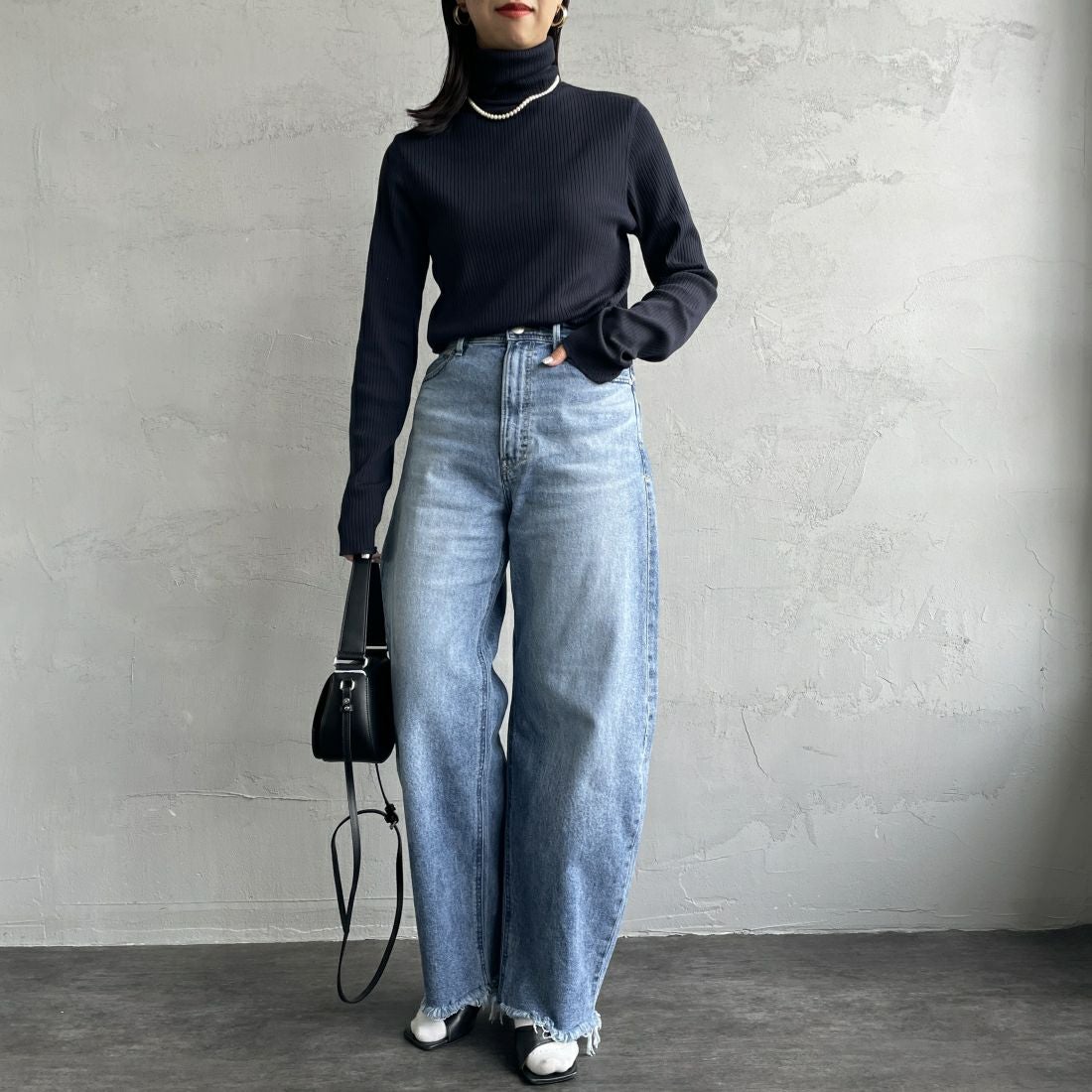 YANUK [ヤヌーク] カーブテーパード LAURA/ローラ [57141314] CUB &&モデル身長：163cm 着用サイズ：24&&