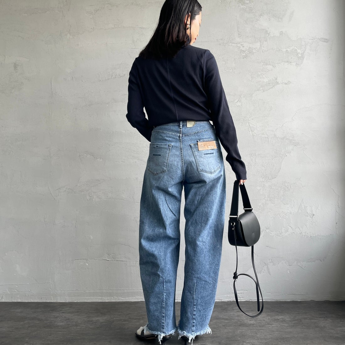 美品　YANUK　ヤヌーク　カーブテーパード LAURA　CUG　グレー　25 YANUK [ヤヌーク] カーブテーパード LAURA/ローラ [57141314