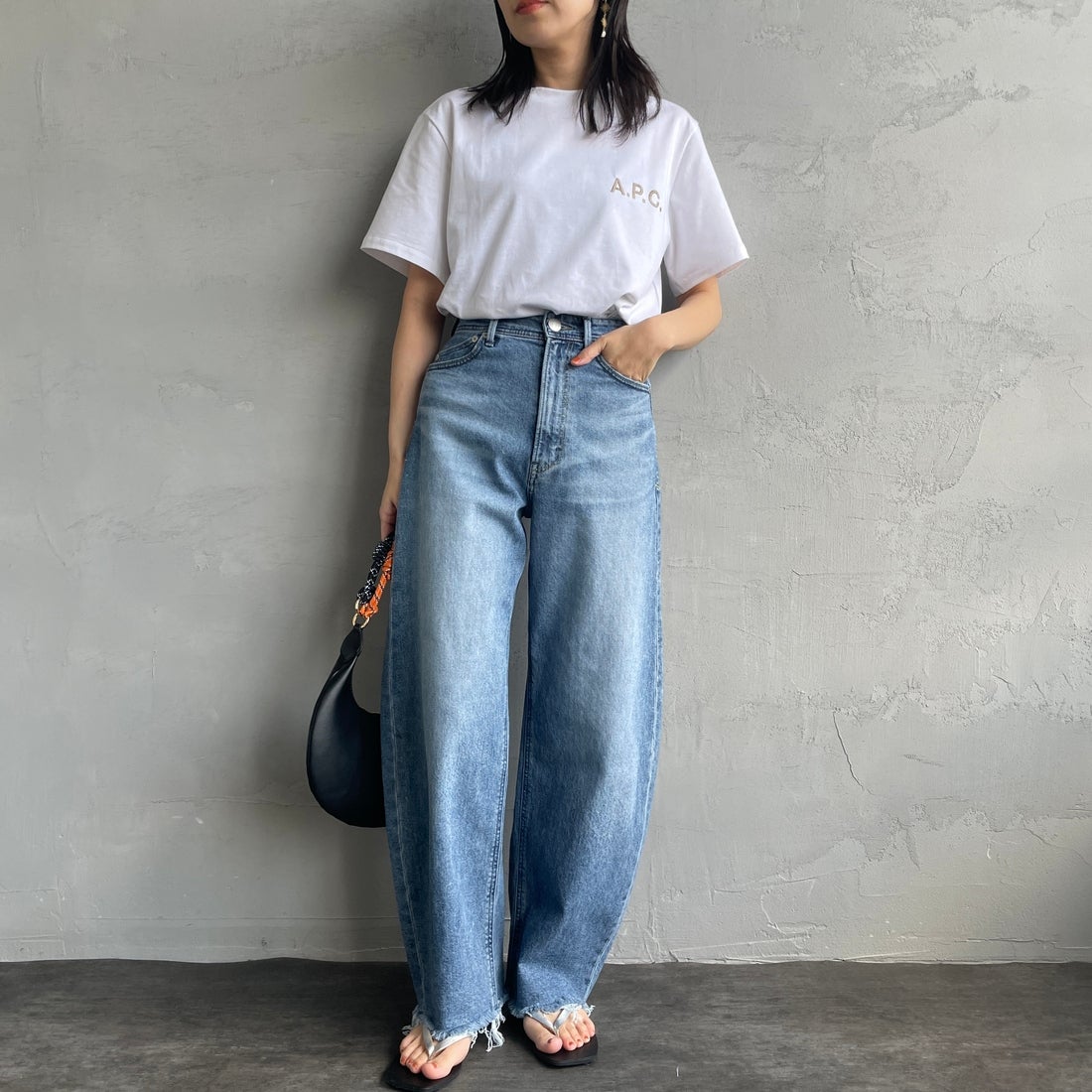 YANUK [ヤヌーク] カーブテーパード LAURA/ローラ [57141314] CUB &&モデル身長：160cm 着用サイズ：22&&