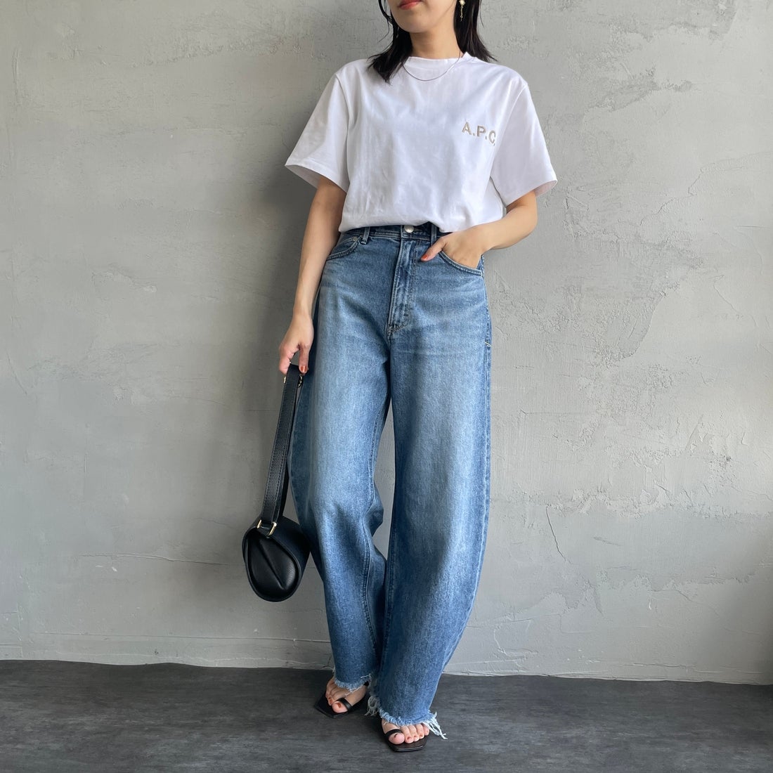 YANUK [ヤヌーク] カーブテーパード LAURA/ローラ [57141314] CUB &&モデル身長：160cm 着用サイズ：23&&