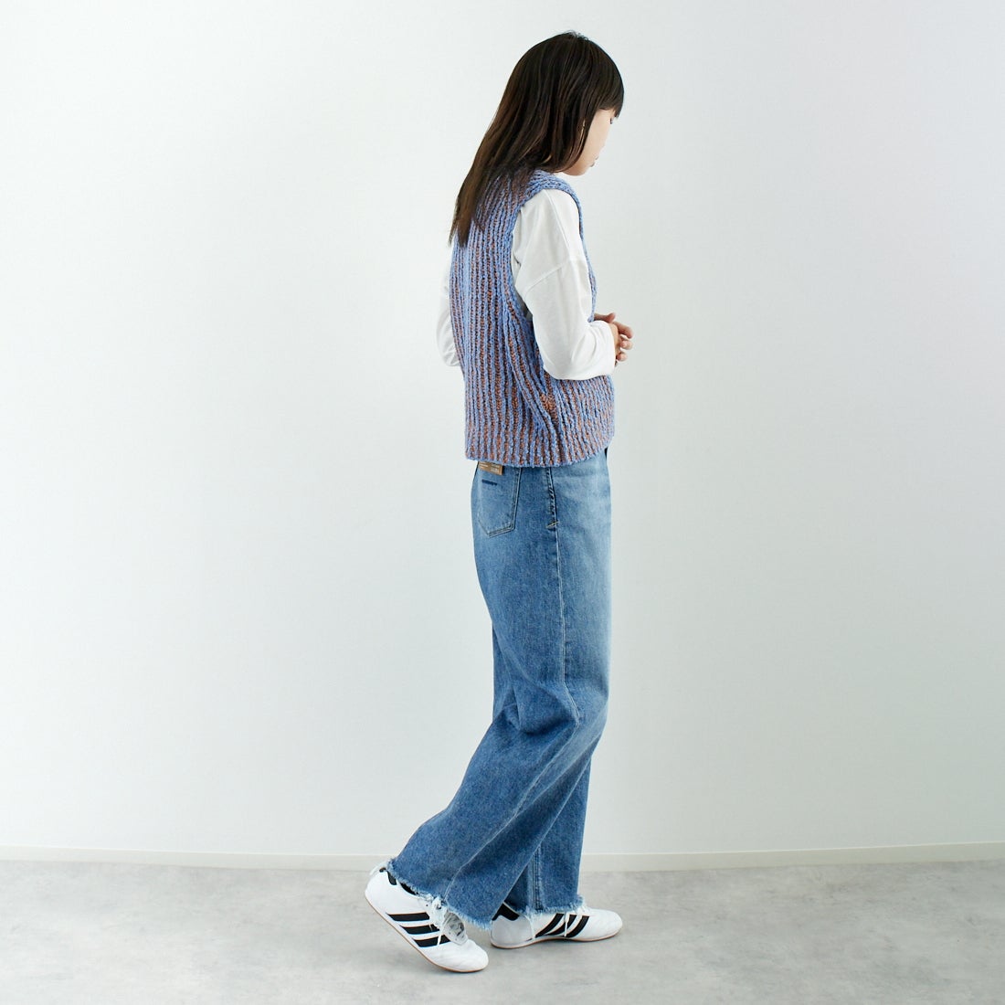 YANUK [ヤヌーク] カーブテーパード LAURA/ローラ [57141314] CUB &&モデル身長：167cm 着用サイズ：24&&