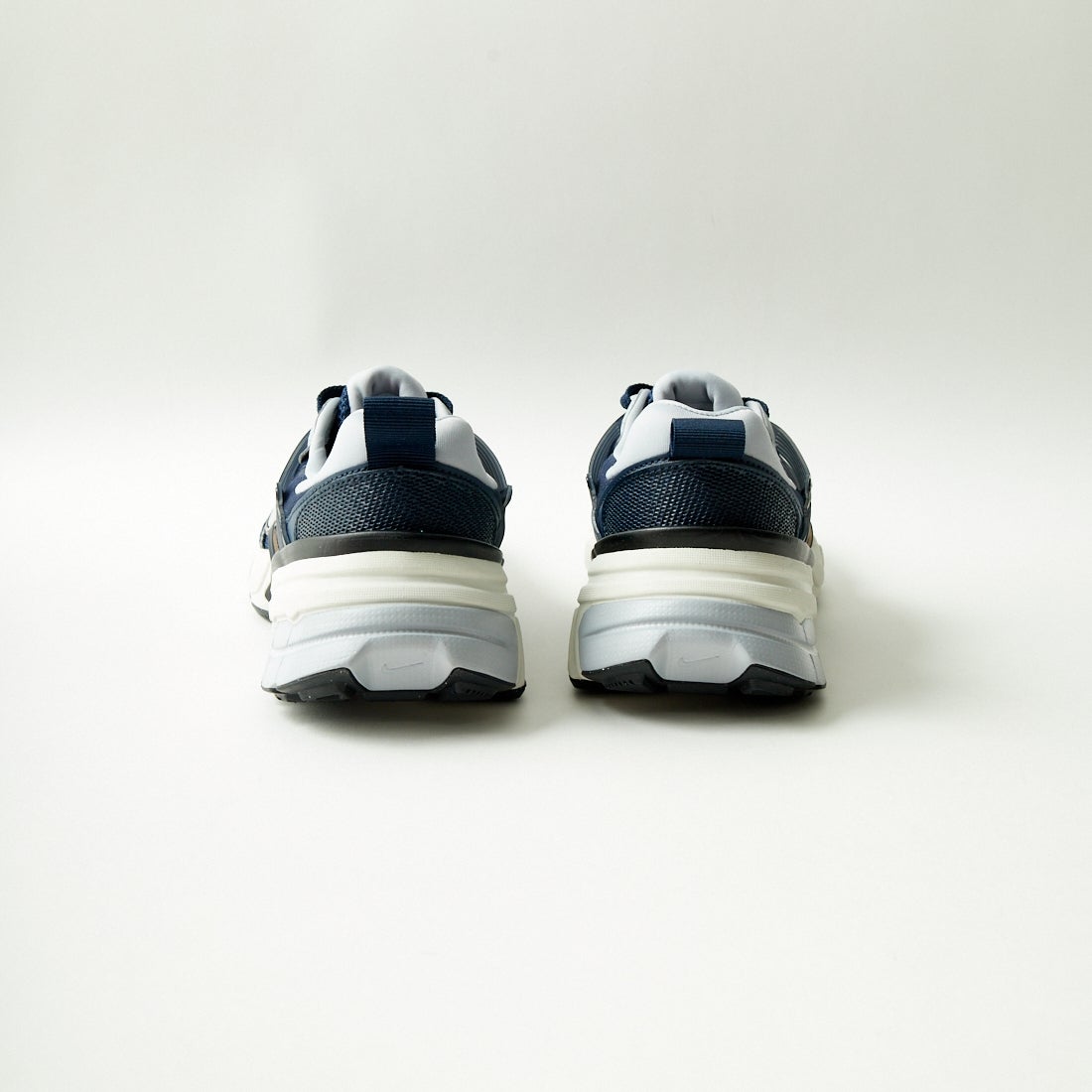 NIKE [ナイキ] V2K ラン [HJ4497]｜ジーンズファクトリー公式通販