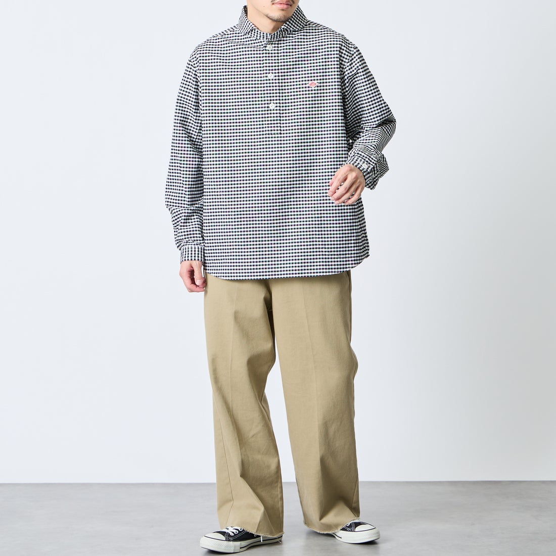 DANTON [ダントン] オックスフォード ラウンドカラーシャツ [DT-B0282OXP] BK/WH GNGM &&モデル身長：168cm 着用サイズ：42&&