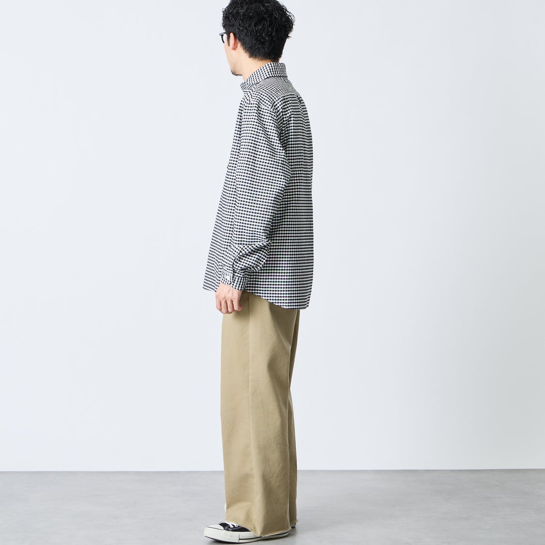 DANTON [ダントン] オックスフォード ラウンドカラーシャツ [DT-B0282OXP] BK/WH GNGM &&モデル身長：168cm 着用サイズ：42&&