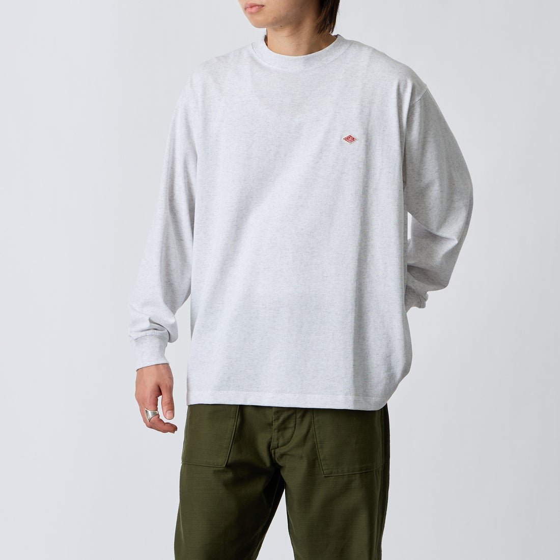 DANTON [ダントン] プレーン ロングスリーブTシャツ [DT-C0200TCB] HEATHER WH &&モデル身長：177cm 着用サイズ：L&&