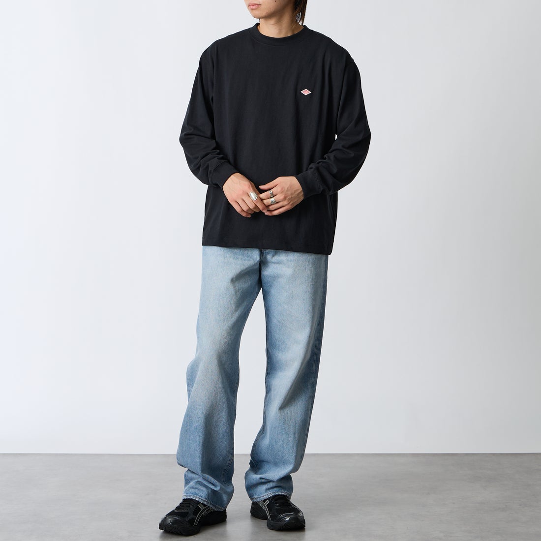 DANTON [ダントン] プレーン ロングスリーブTシャツ [DT-C0200TCB] BLACK &&モデル身長：177cm 着用サイズ：M&&