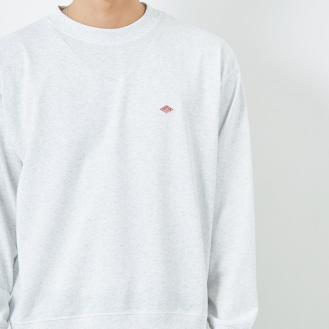 DANTON [ダントン] ソリッド スウェットTシャツ [DT-C0204TCB] HEATHER WH &&モデル身長：179cm 着用サイズ：M&&