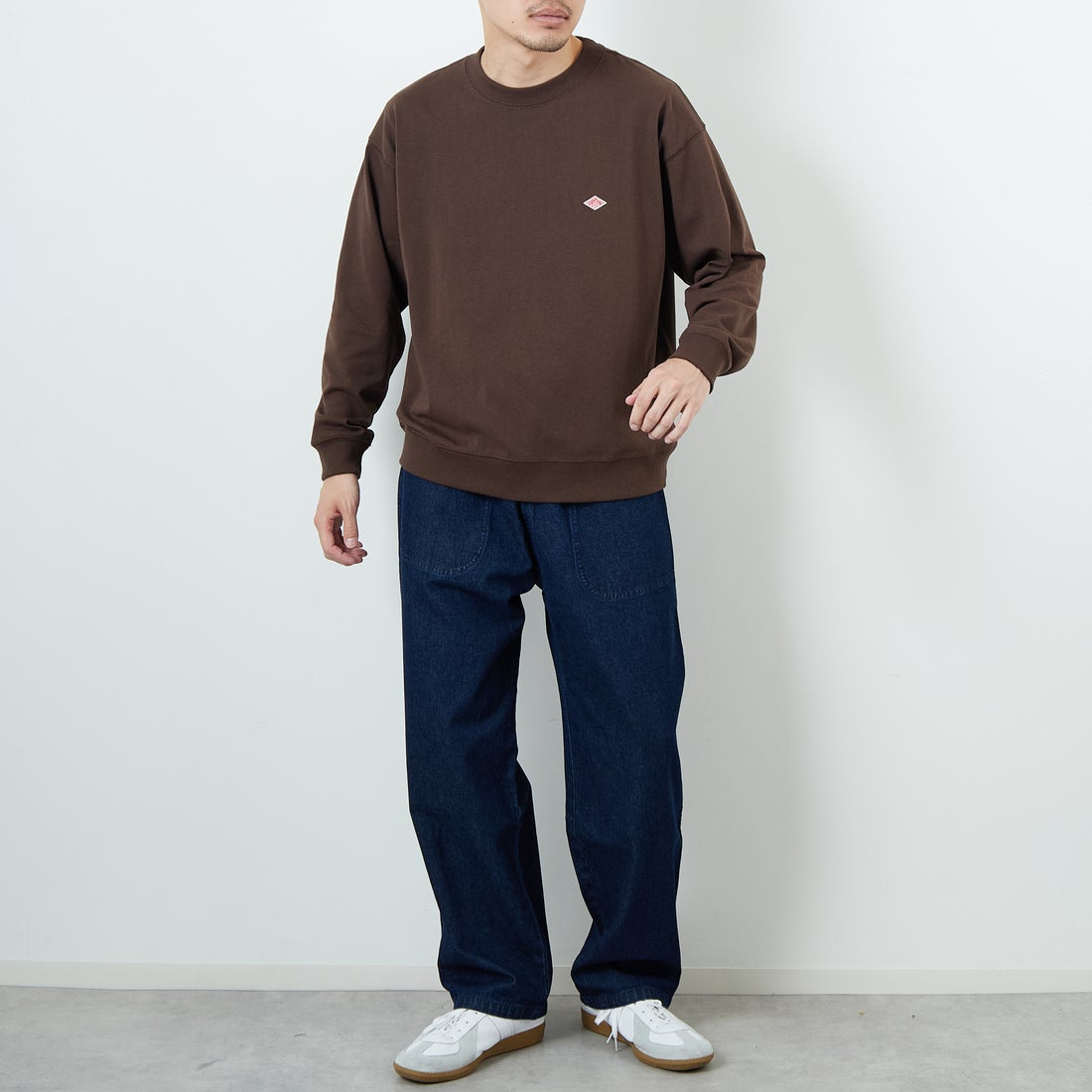 DANTON [ダントン] ソリッド スウェットTシャツ [DT-C0204TCB] DARK BROWN &&モデル身長：168cm 着用サイズ：S&&