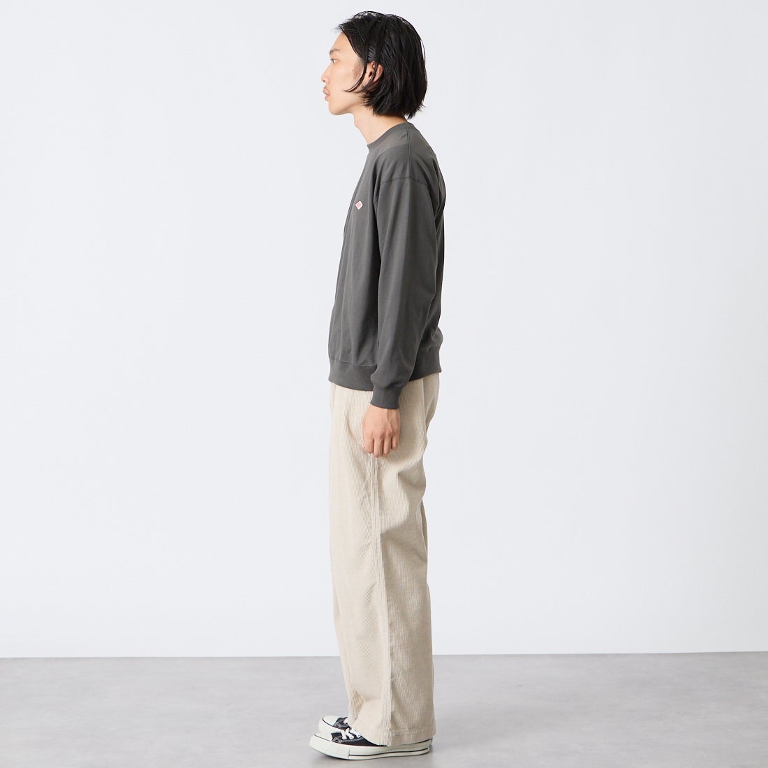 DANTON [ダントン] ソリッド スウェットTシャツ [DT-C0204TCB] COAL GREY &&モデル身長：175cm 着用サイズ：S&&