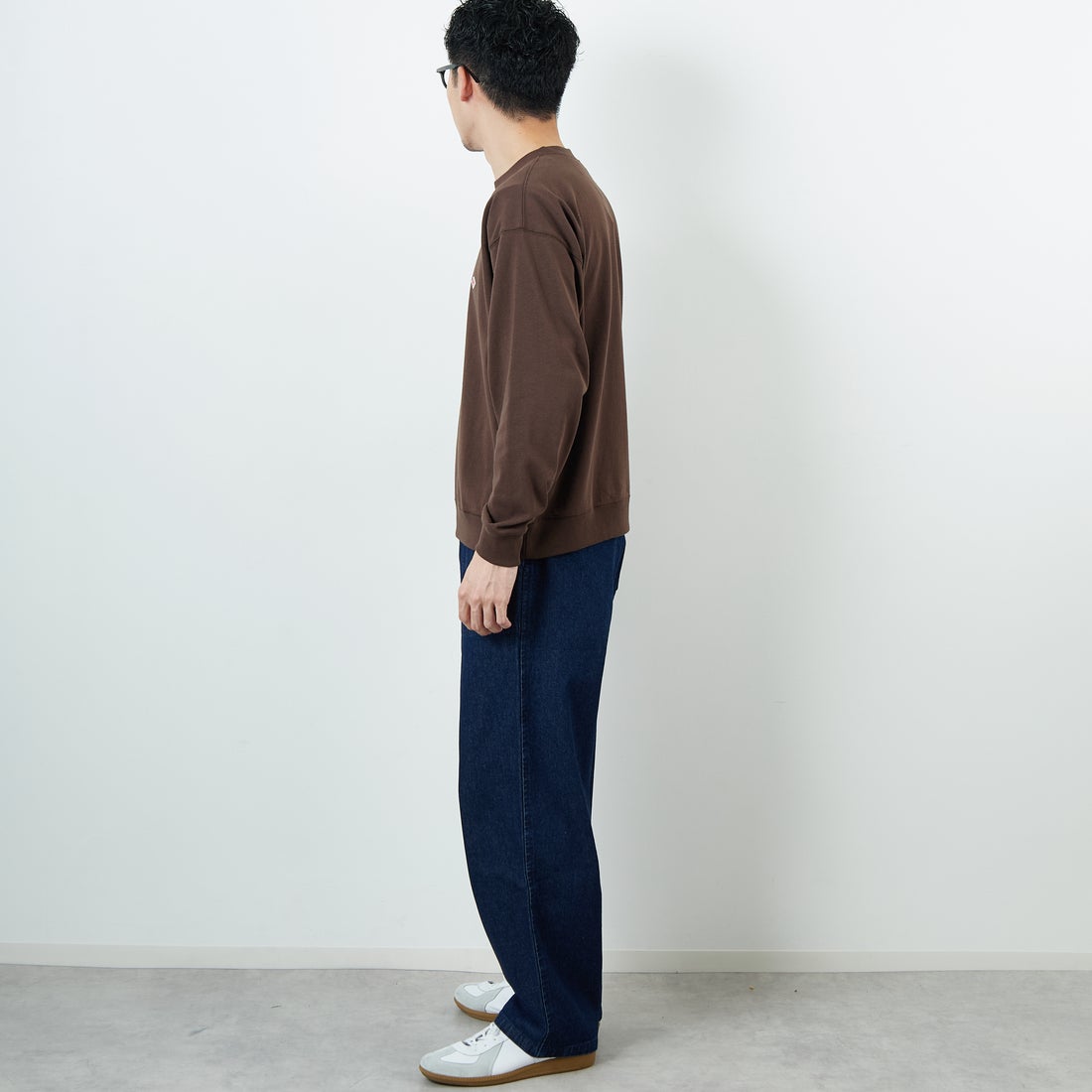 DANTON [ダントン] ソリッド スウェットTシャツ [DT-C0204TCB] DARK BROWN &&モデル身長：168cm 着用サイズ：S&&