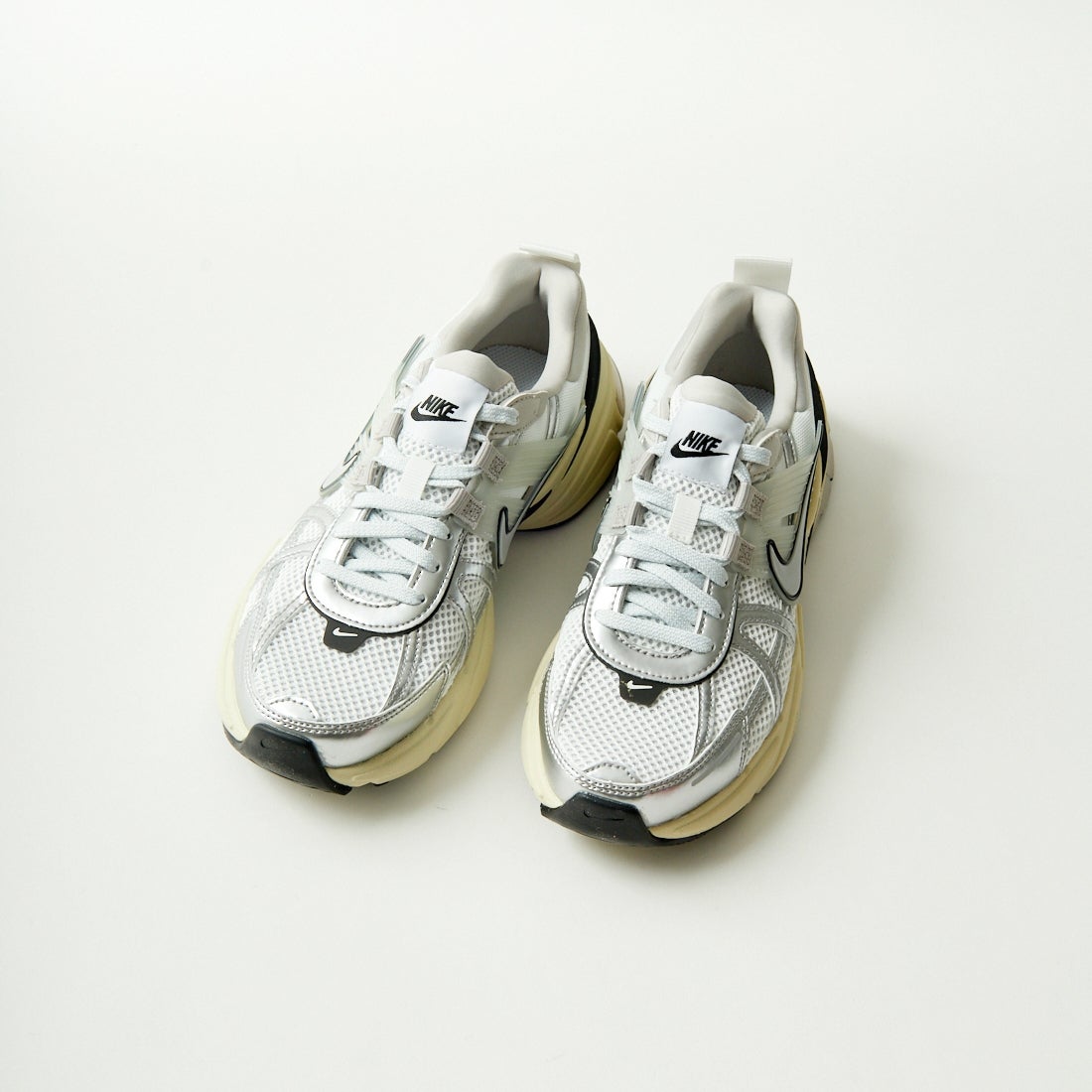 NIKE [ナイキ] ウィメンズ V2K ラン [FD0736] 100 ｻﾐｯﾄﾎﾜ