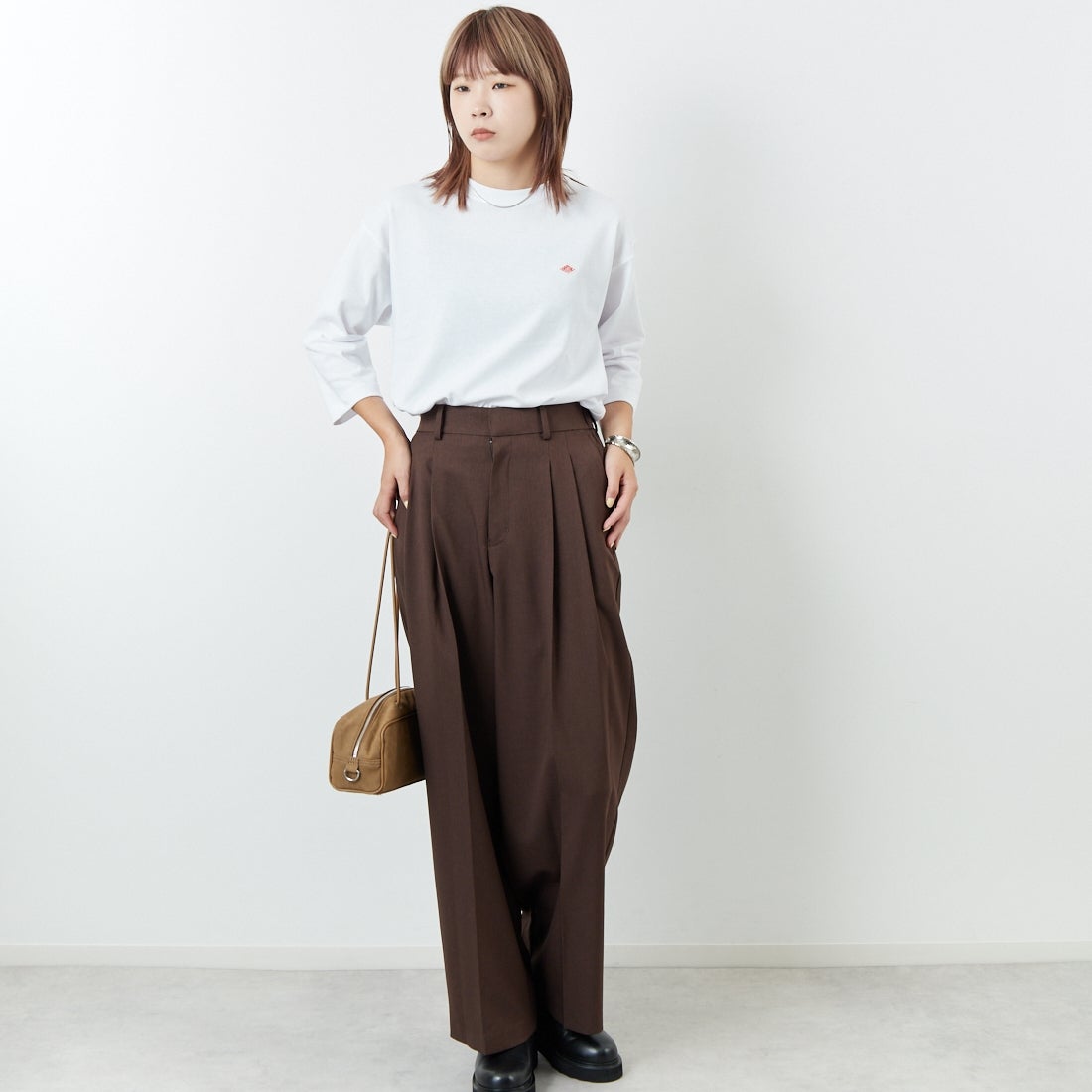 DANTON [ダントン] ソリッド クルーネックプルオーバー [DT-C0131TCB] WHITE &&モデル身長：167cm 着用サイズ：S&&