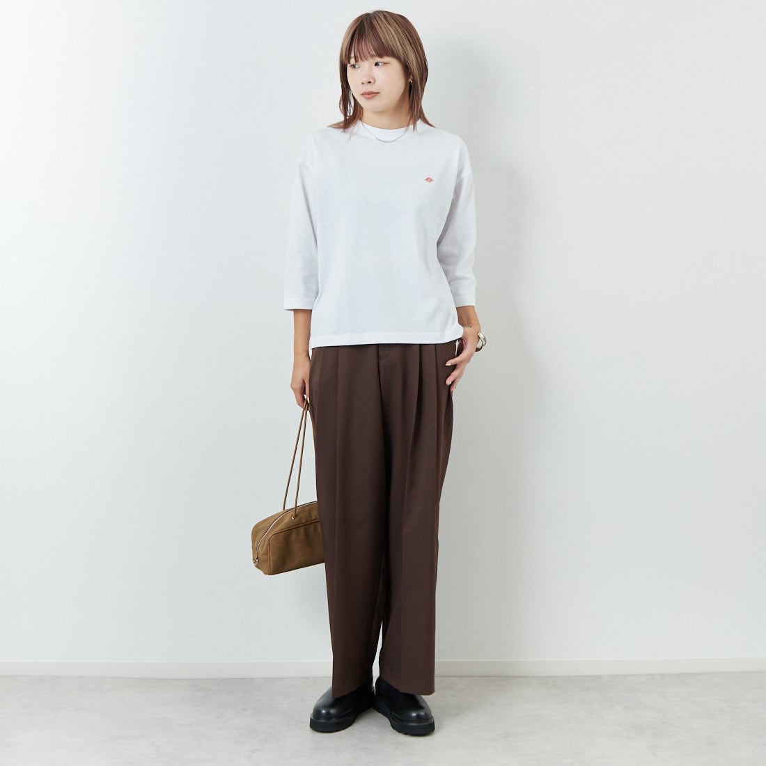 DANTON [ダントン] ソリッド クルーネックプルオーバー [DT-C0131TCB] WHITE &&モデル身長：167cm 着用サイズ：S&&