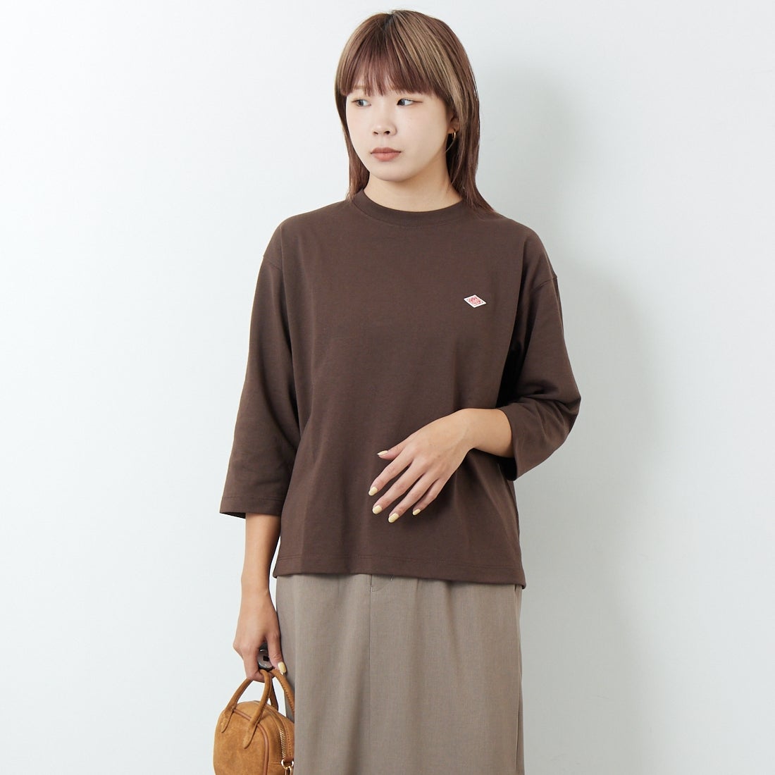 DANTON [ダントン] ソリッド クルーネックプルオーバー [DT-C0131TCB] DARK BROWN &&モデル身長：167cm 着用サイズ：S&&
