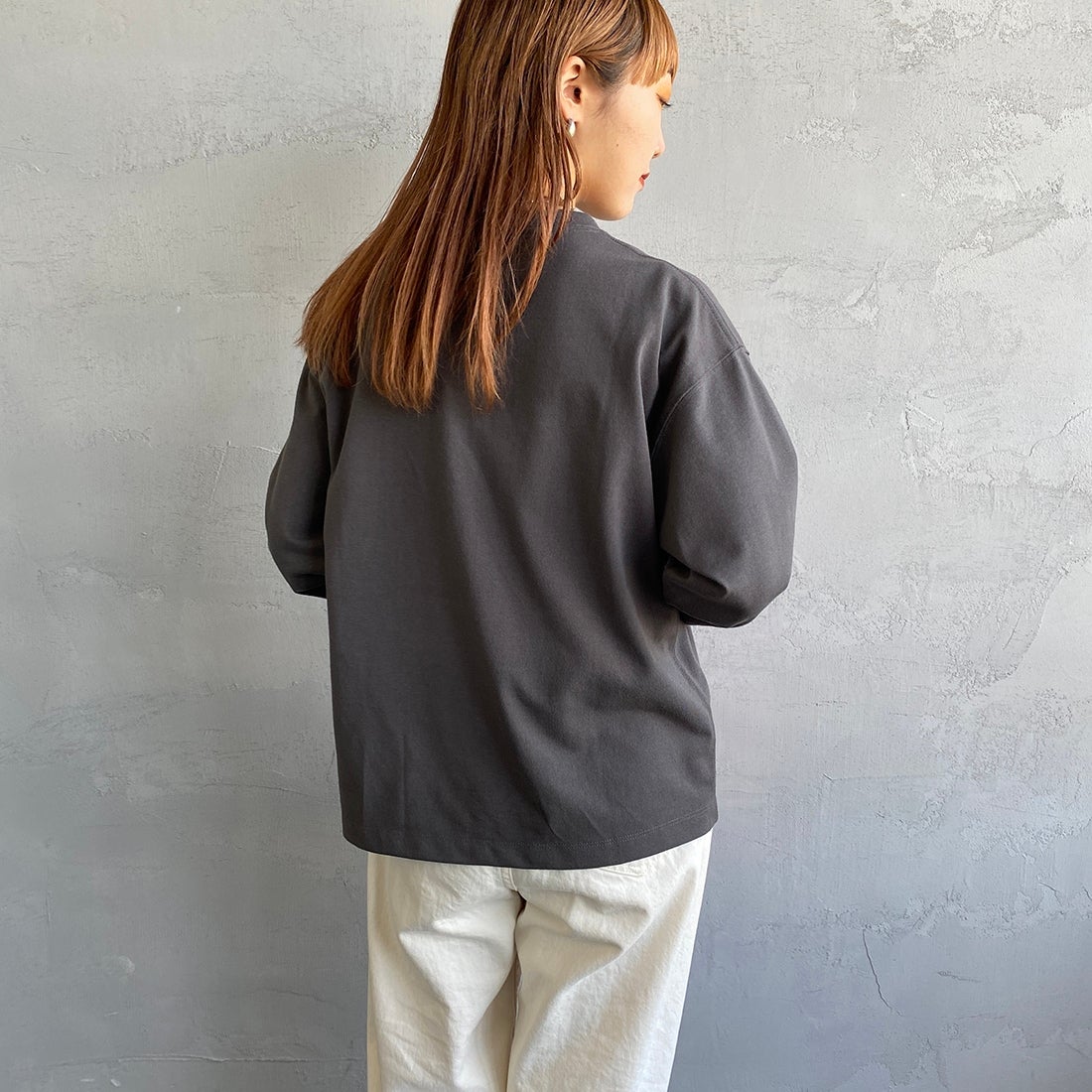 DANTON [ダントン] ソリッド クルーネックプルオーバー [DT-C0131TCB] COAL GREY &&モデル身長：156cm 着用サイズ：S&&