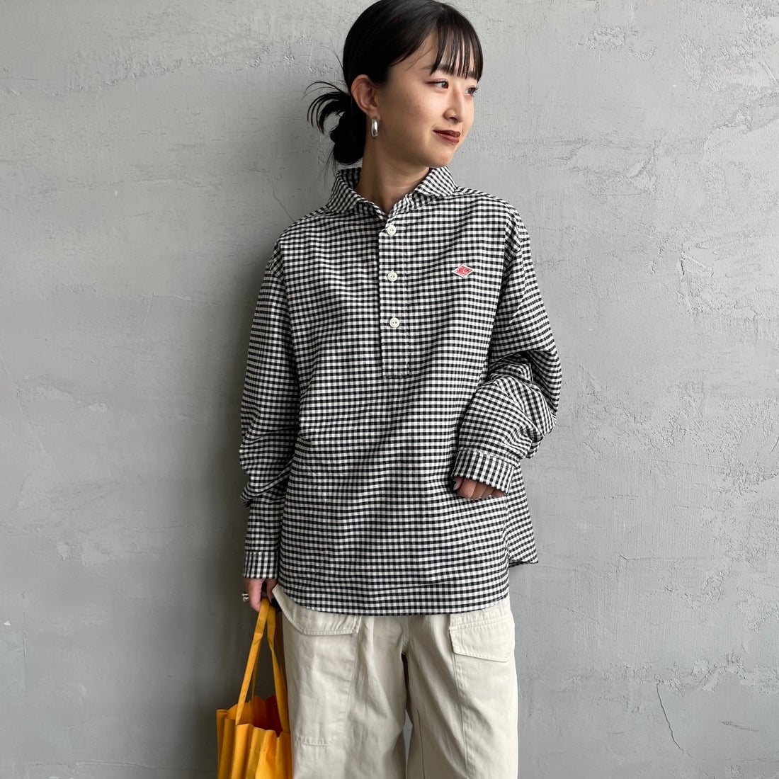 DANTON [ダントン] ラウンドカラー オックスフォードシャツ [DT-B0281OXP] BLK/ECR GN &&モデル身長：150cm 着用サイズ：36&&