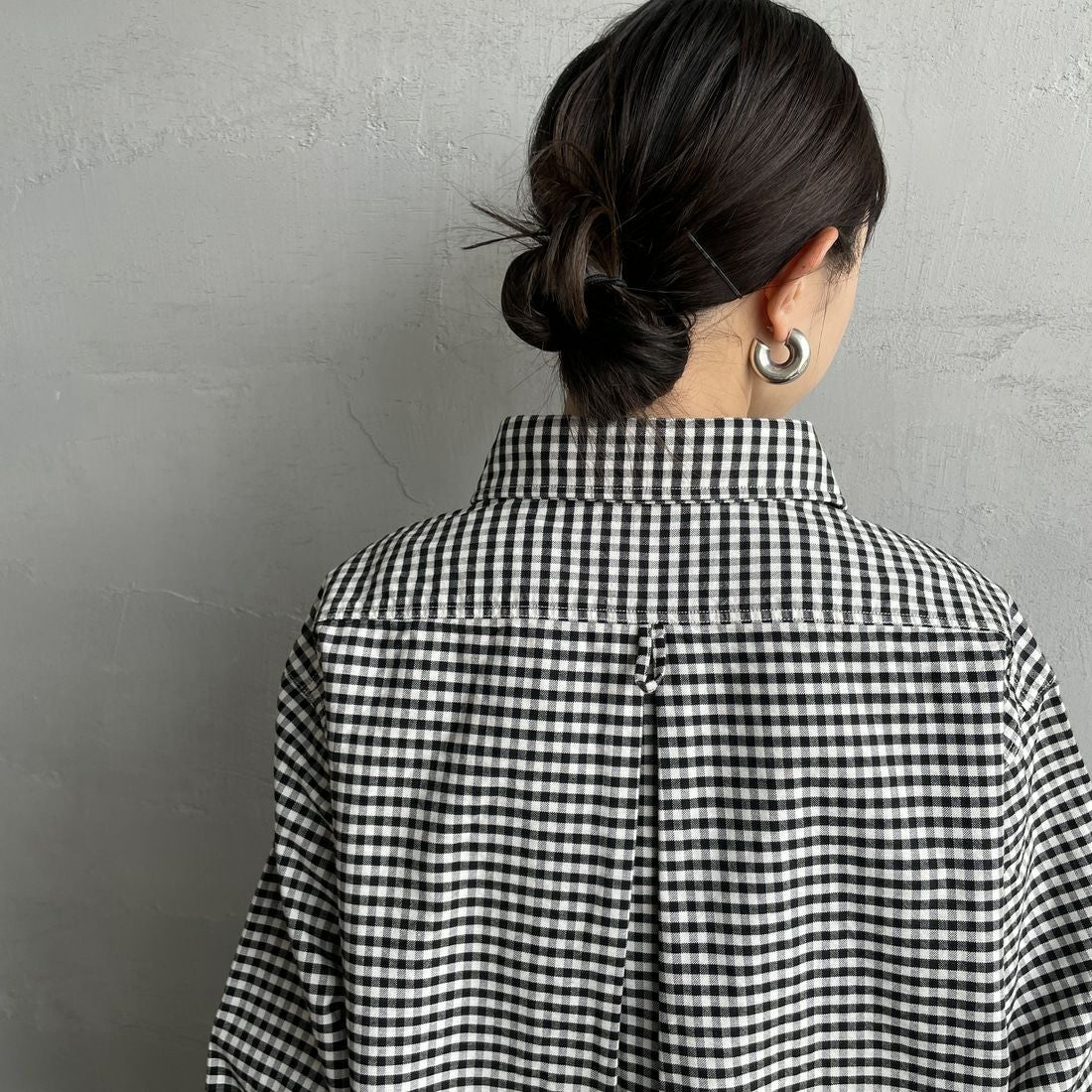 DANTON [ダントン] ラウンドカラー オックスフォードシャツ [DT-B0281OXP] BLK/ECR GN &&モデル身長：150cm 着用サイズ：36&&