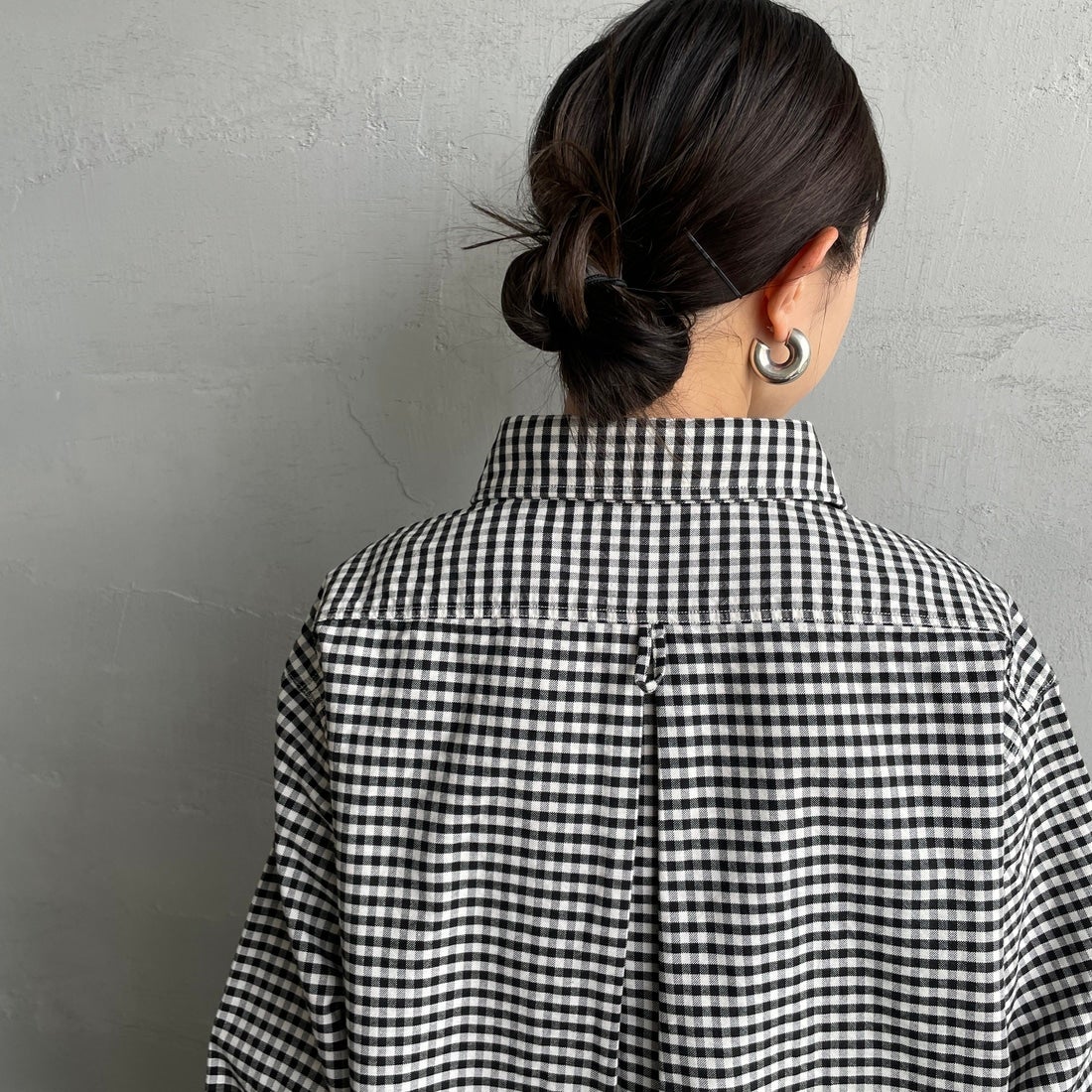 DANTON [ダントン] ラウンドカラー オックスフォードシャツ [DT-B0281OXP] BLK/ECR GN &&モデル身長：150cm 着用サイズ：36&&