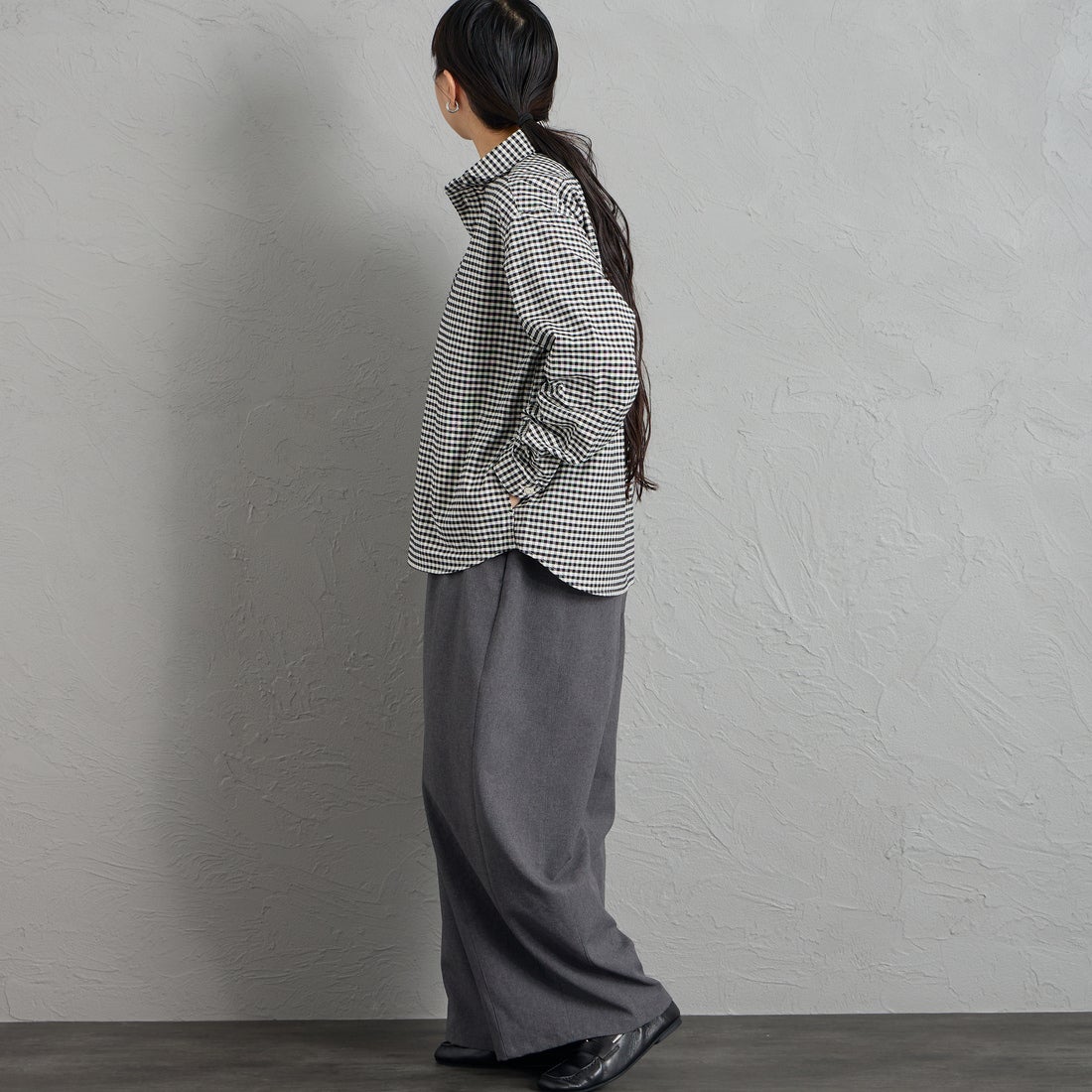 DANTON [ダントン] ラウンドカラー オックスフォードシャツ [DT-B0281OXP] BLK/ECR GN &&モデル身長：156cm 着用サイズ：36&&