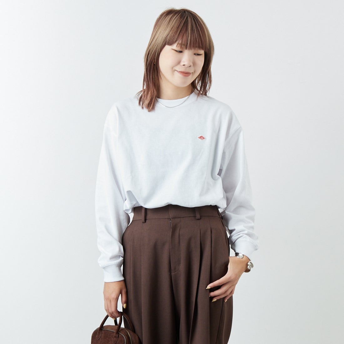 DANTON [ダントン] ソリッド ロングスリーブTシャツ [DT-C0269TCB] WHITE&&モデル身長：167cm 着用サイズ：S&&