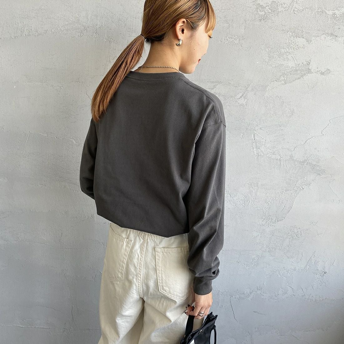 DANTON [ダントン] ソリッド ロングスリーブTシャツ [DT-C0269TCB] COAL GREY&&モデル身長：156cm 着用サイズ：XS&&