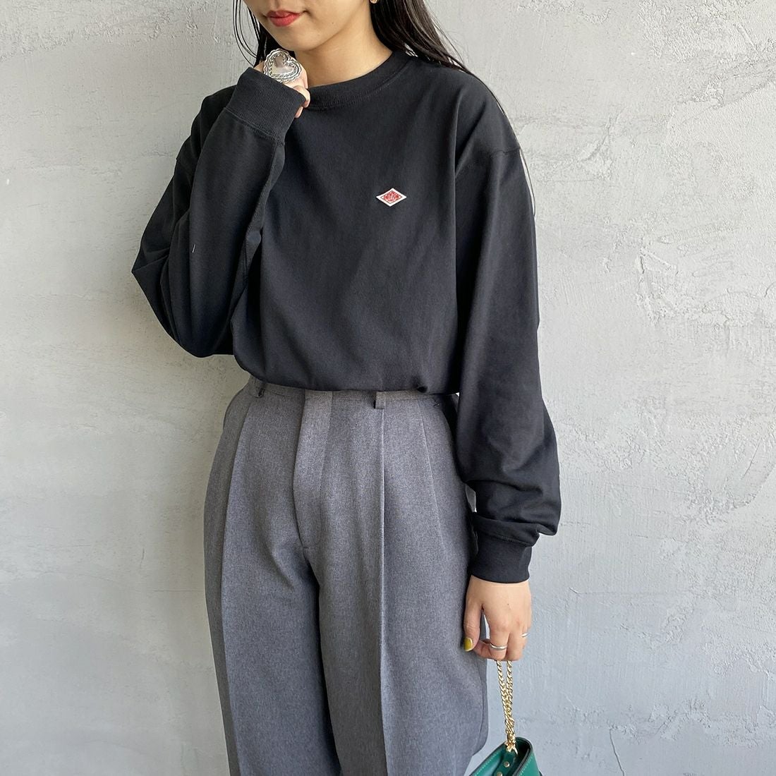 DANTON [ダントン] ソリッド ロングスリーブTシャツ [DT-C0269TCB] BLACK&&モデル身長：156cm 着用サイズ：S&&