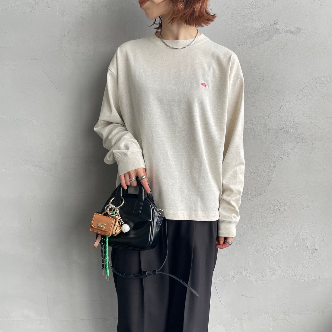 DANTON [ダントン] ソリッド ロングスリーブTシャツ [DT-C0269TCB] H.IVORY &&モデル身長：158cm 着用サイズ：S&&