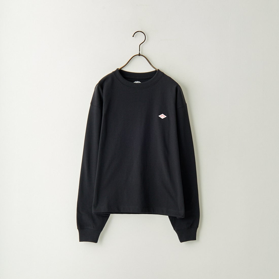DANTON [ダントン] ソリッド ロングスリーブTシャツ [DT-C0269TCB] H.IVORY &&モデル身長：158cm 着用サイズ：S&&