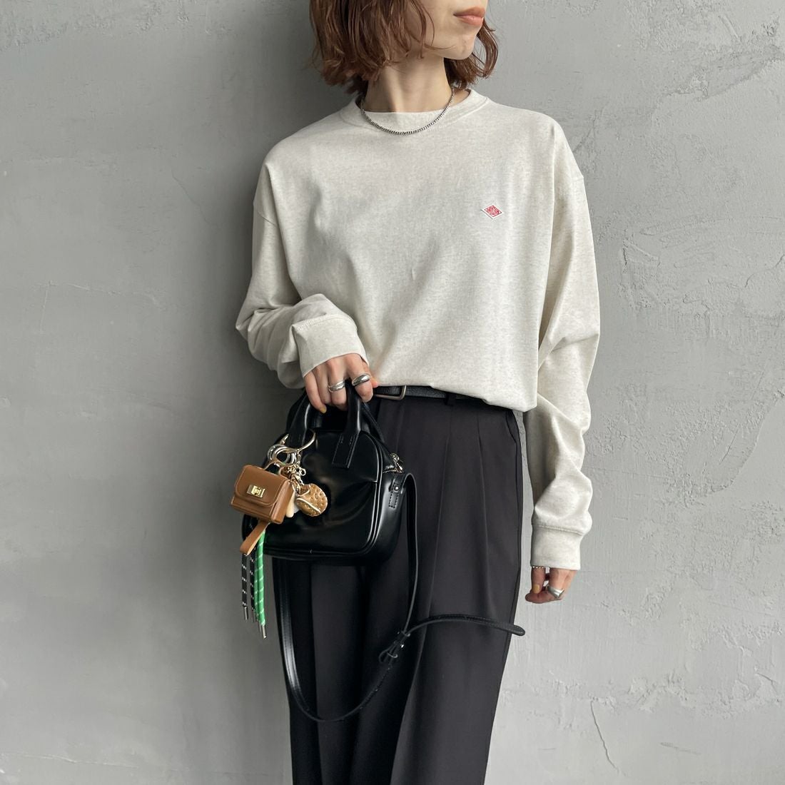 DANTON [ダントン] ソリッド ロングスリーブTシャツ [DT-C0269TCB] H.IVORY &&モデル身長：158cm 着用サイズ：S&&