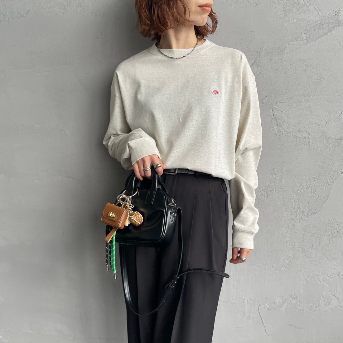 DANTON [ダントン] ソリッド ロングスリーブTシャツ [DT-C0269TCB] H.IVORY &&モデル身長：158cm 着用サイズ：S&&