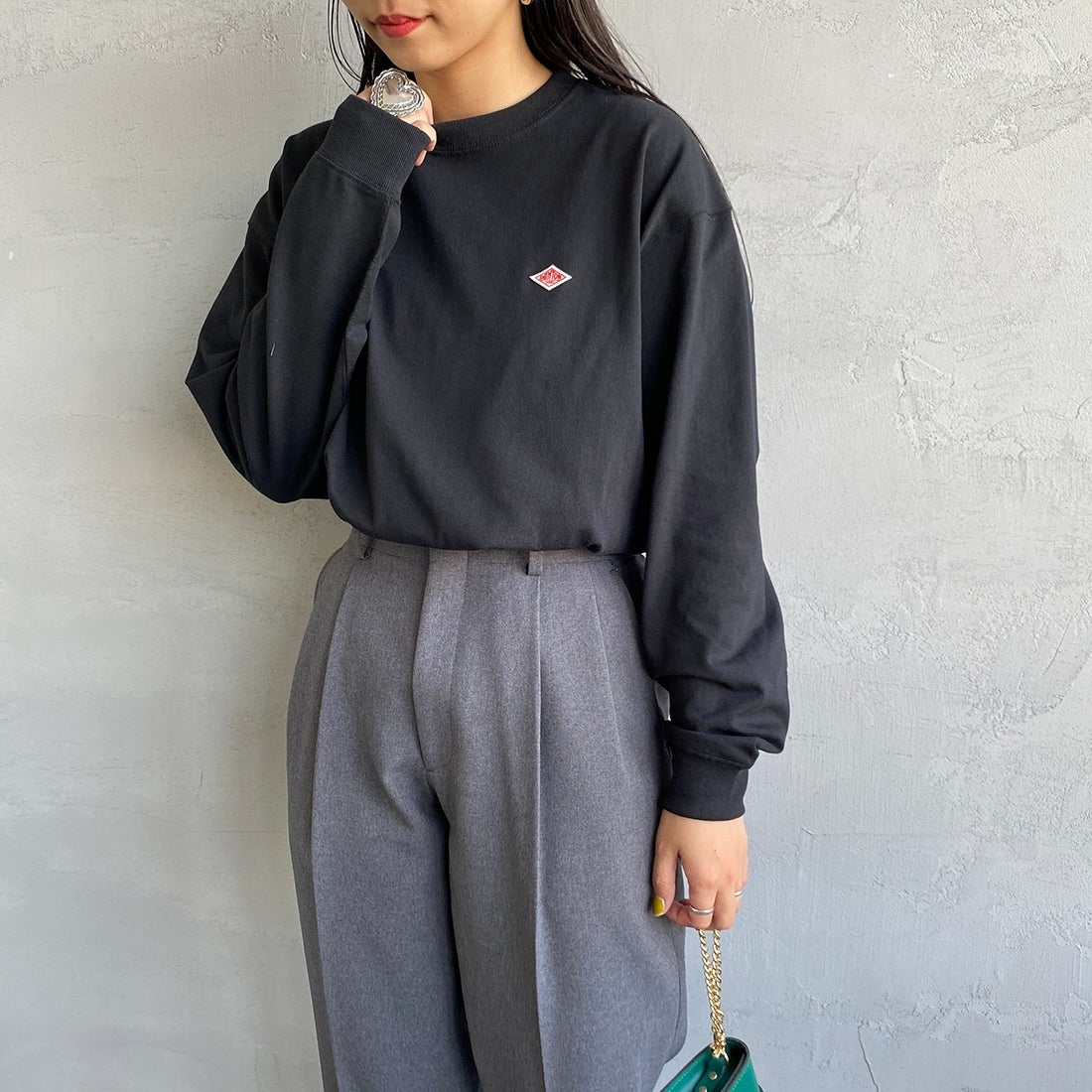 DANTON [ダントン] ソリッド ロングスリーブTシャツ [DT-C0269TCB] BLACK&&モデル身長：156cm 着用サイズ：S&&