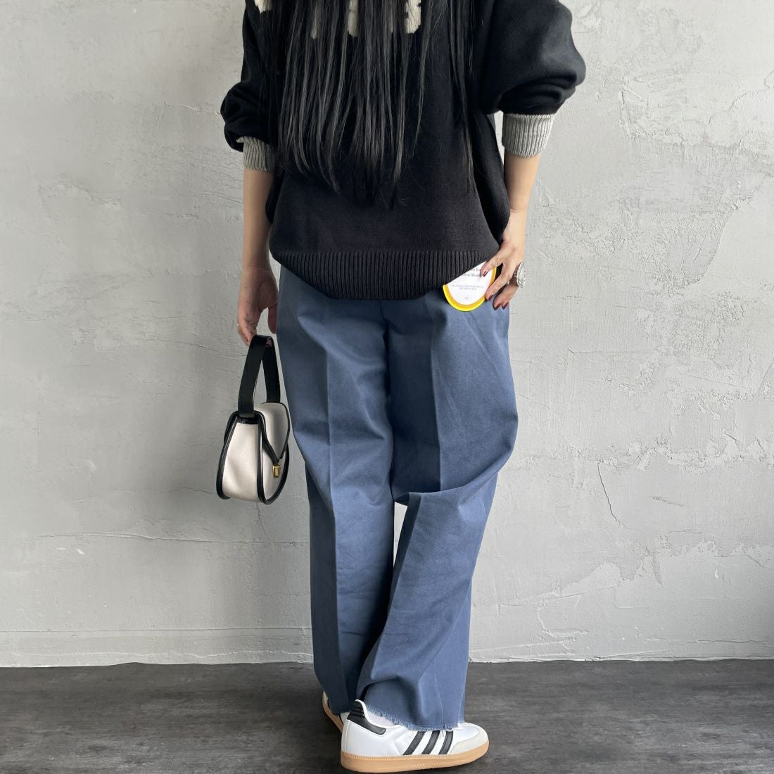 Dickies [ディッキーズ] 別注 ヴィンテージワークパンツ [243M40IN01-JF] AF BLUE &&モデル身長：156cm 着用サイズ：S&&