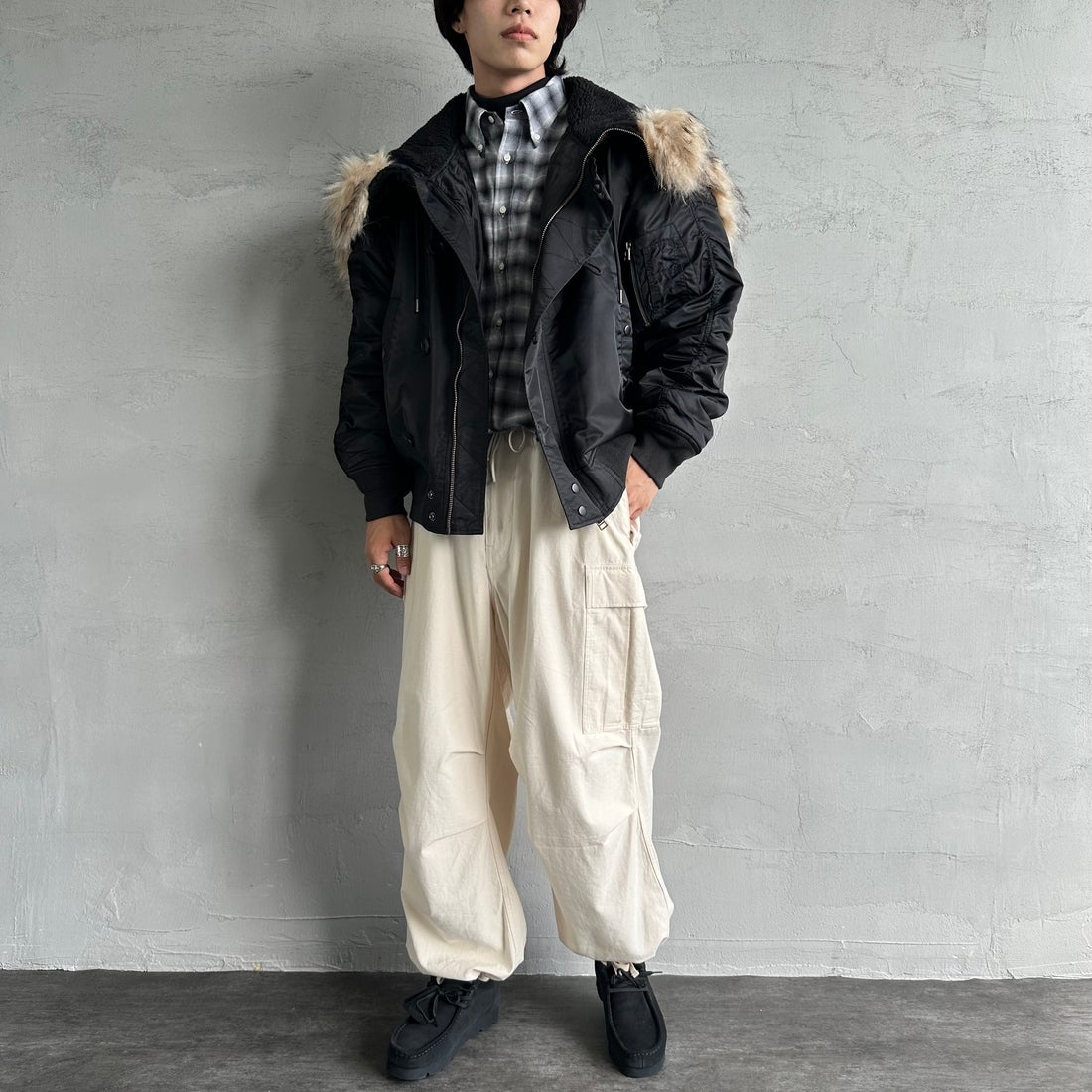 MILITARY [ミリタリー] 別注 N-2B オーバーサイズフライトジャケット [T-24789002-JF] BLACK &&モデル身長：179cm 着用サイズ：L&&